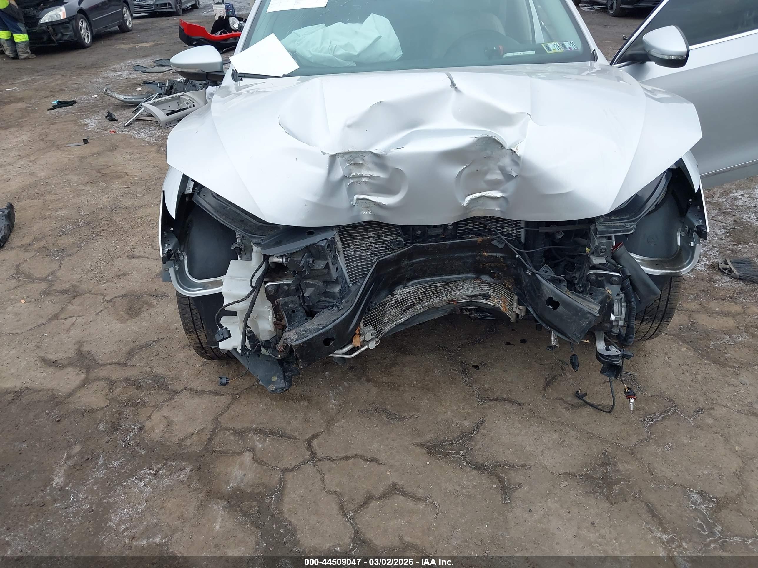 VOLKSWAGEN PASSAT image 6