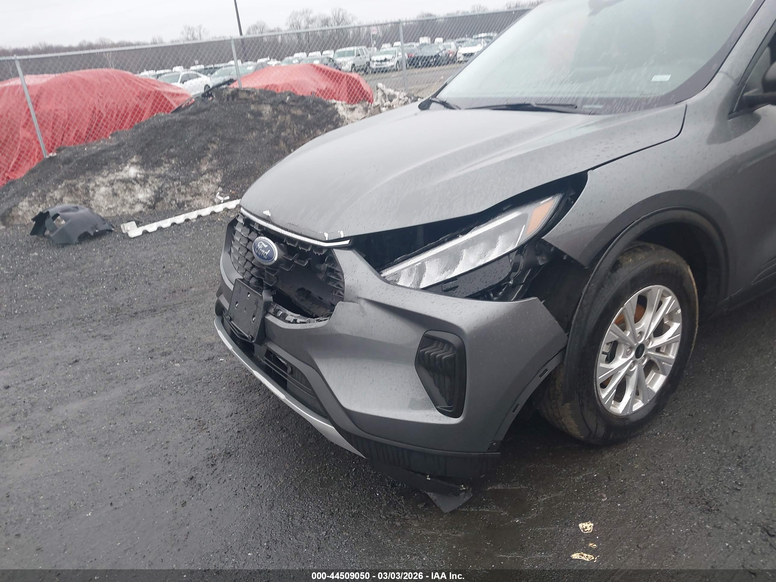 FORD ESCAPE image 6