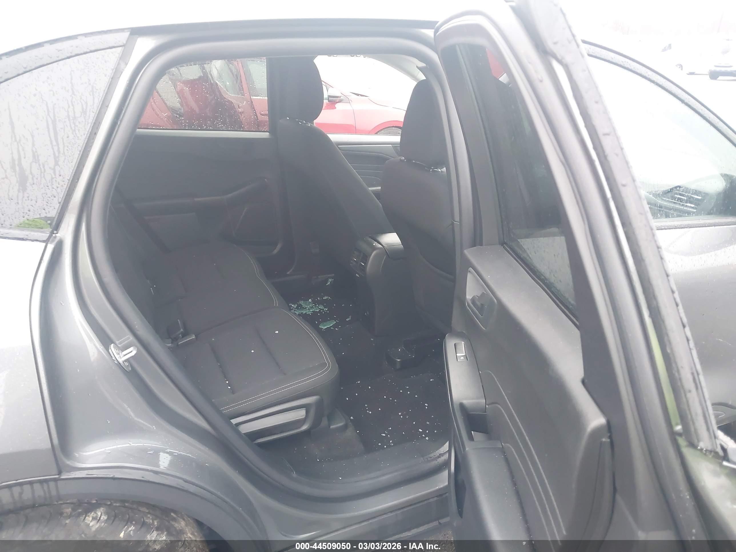 FORD ESCAPE image 8