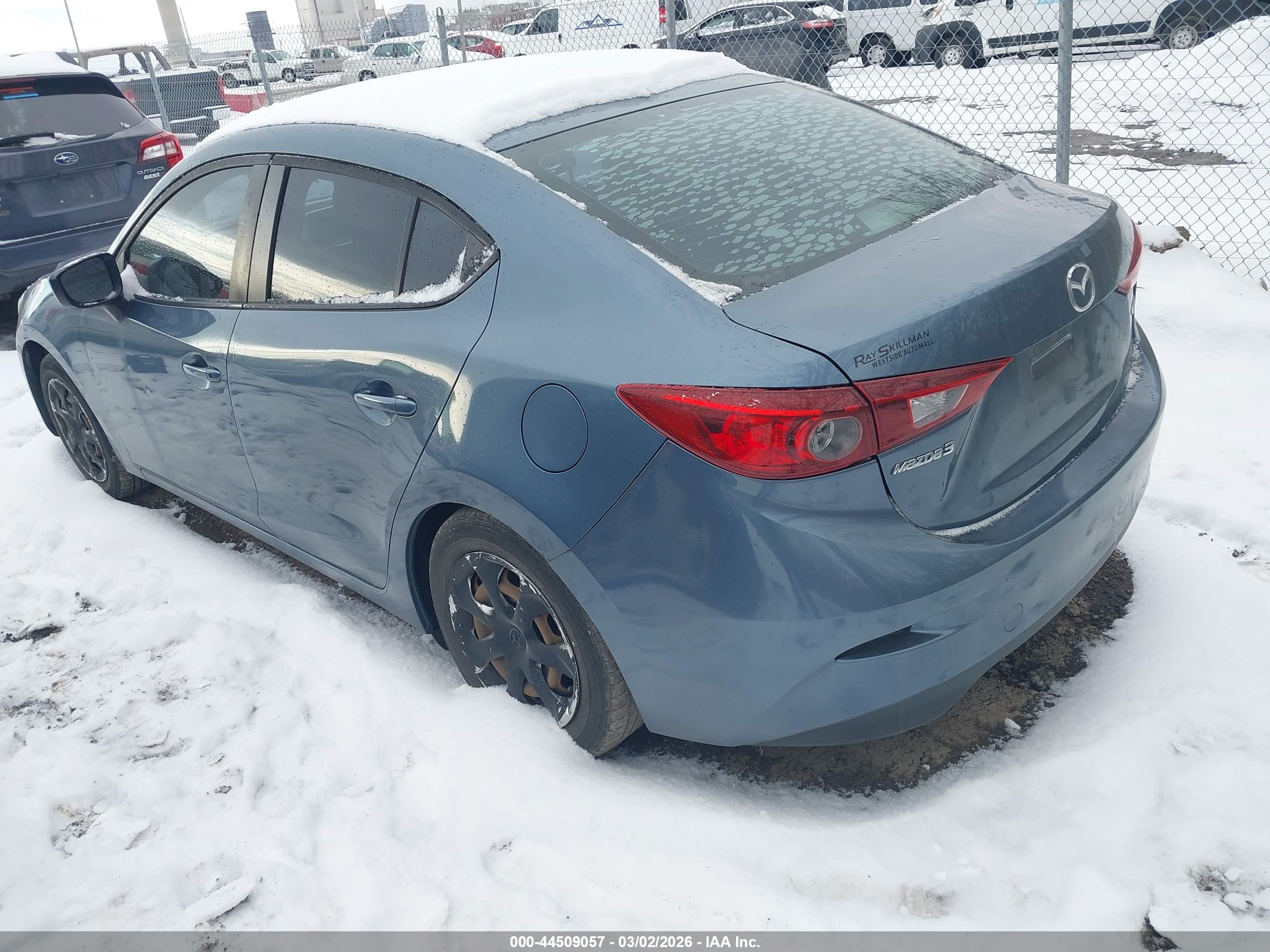 MAZDA MAZDA3 image 3