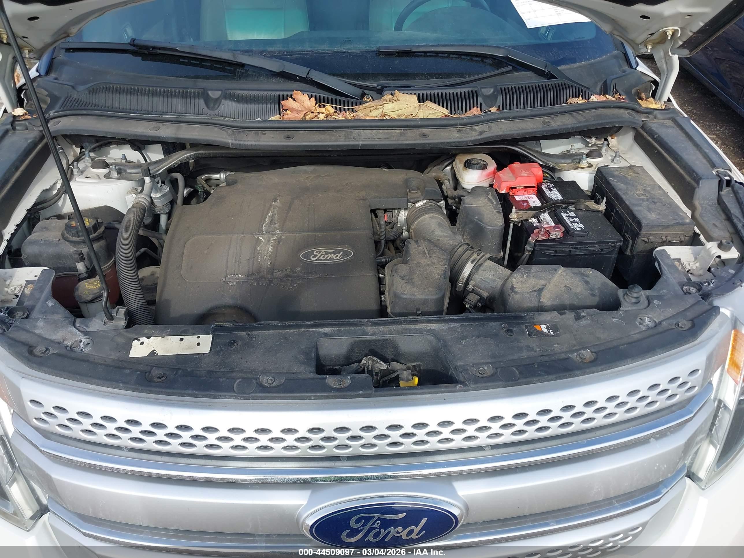 FORD EXPLORER image 10