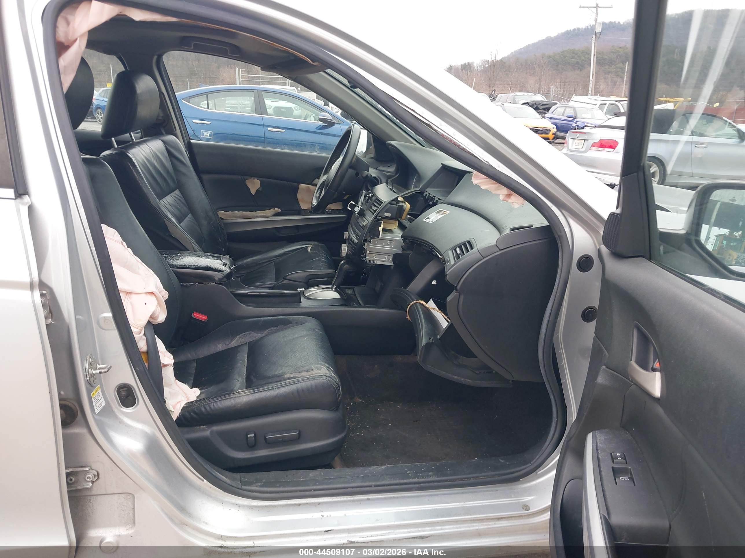 HONDA ACCORD image 5