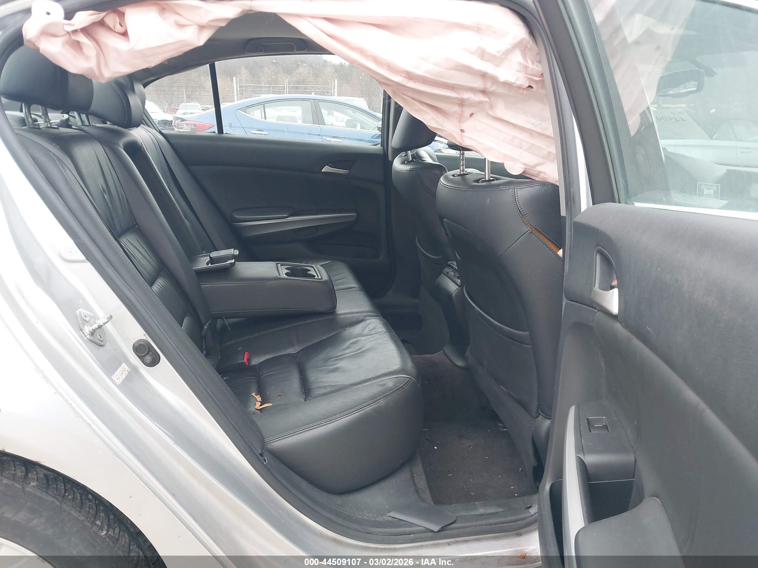 HONDA ACCORD image 8