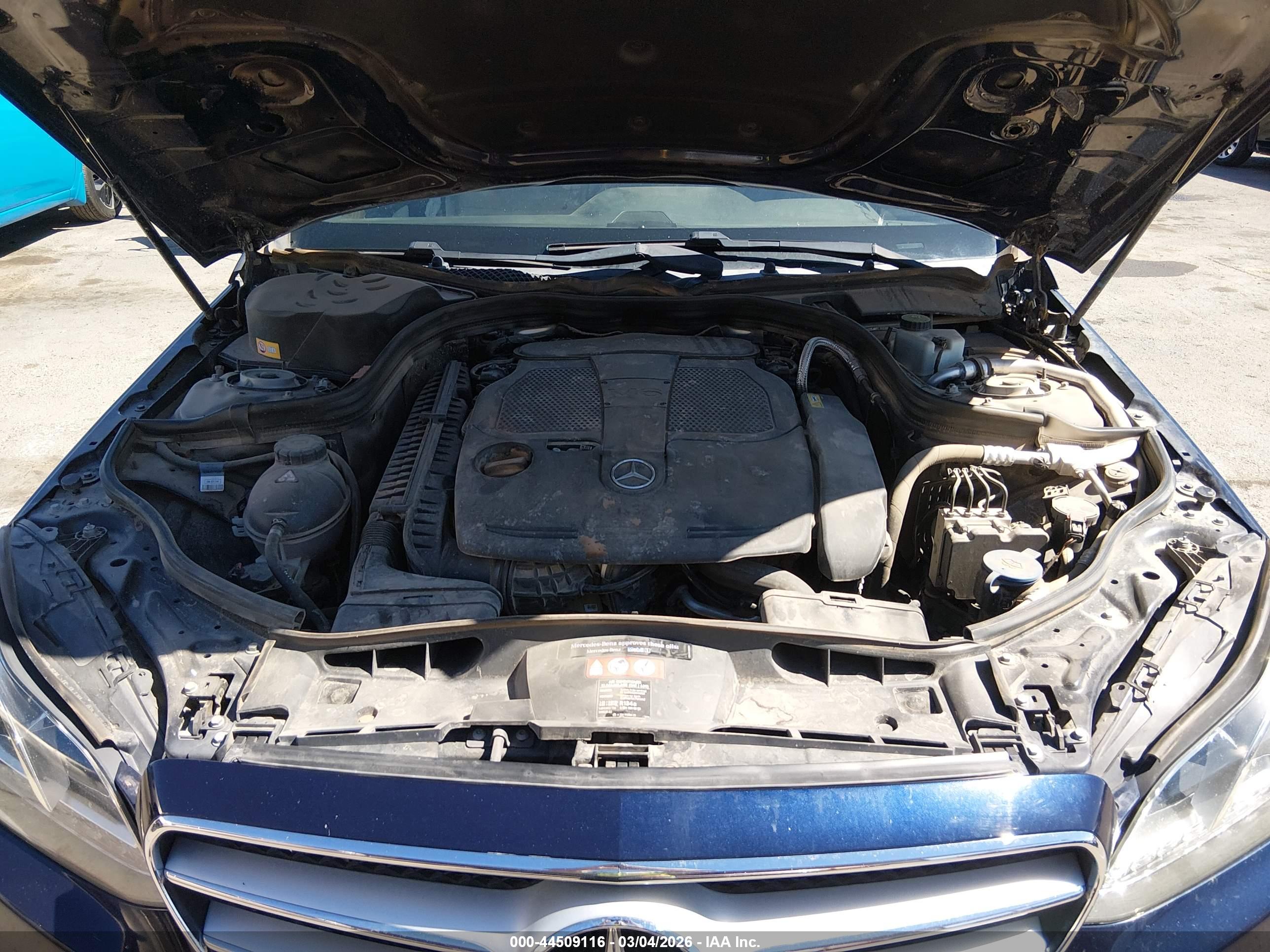 MERCEDES-BENZ E image 10