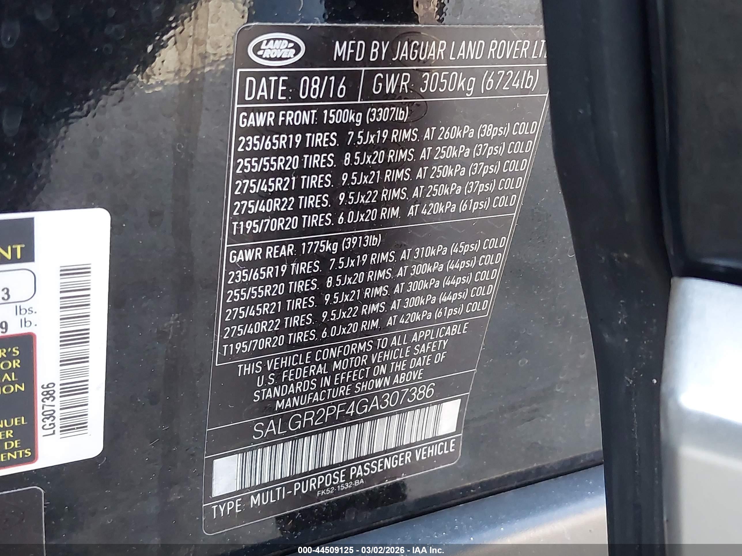 LAND ROVER image 9