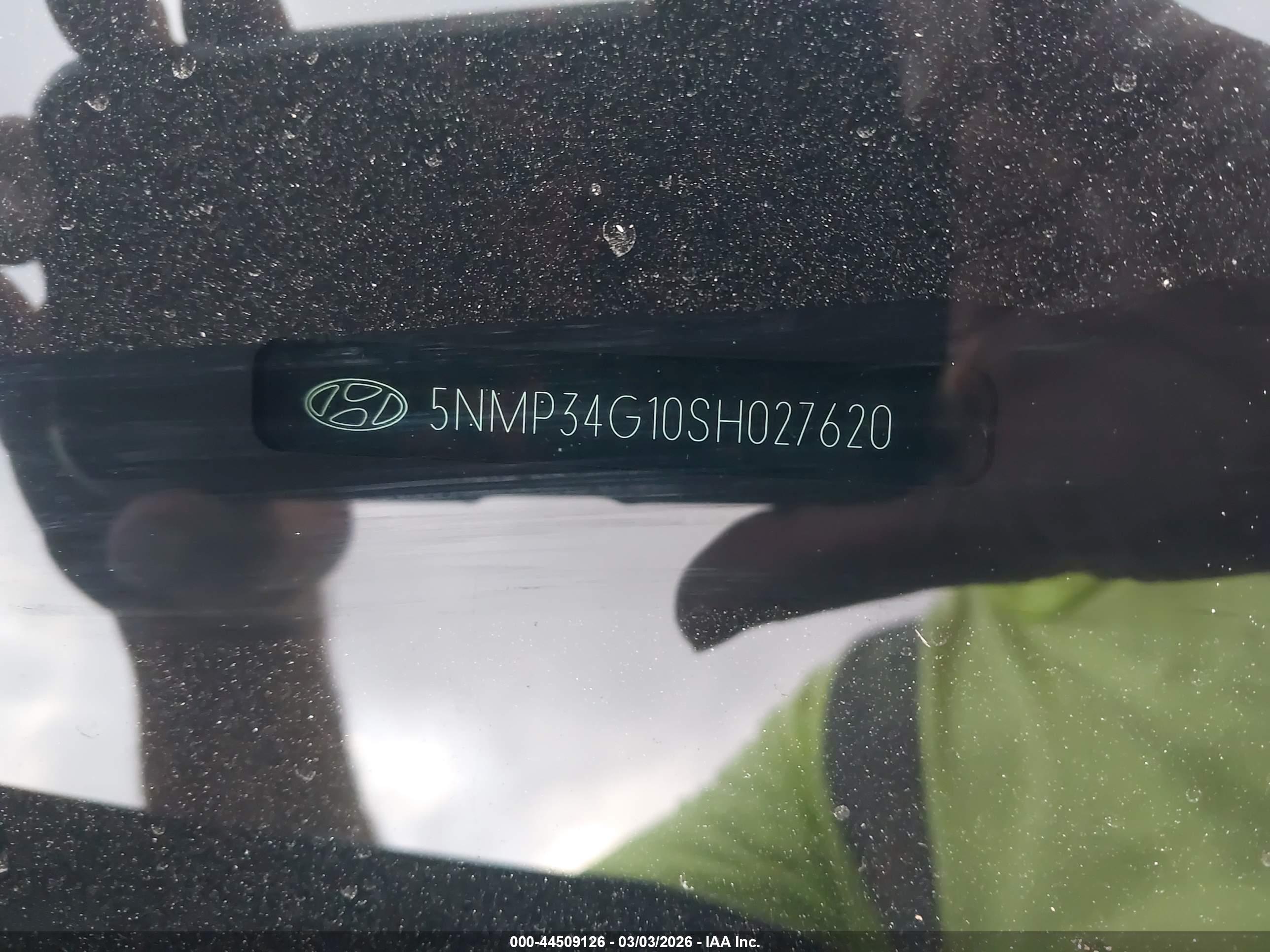 HYUNDAI SANTA image 9