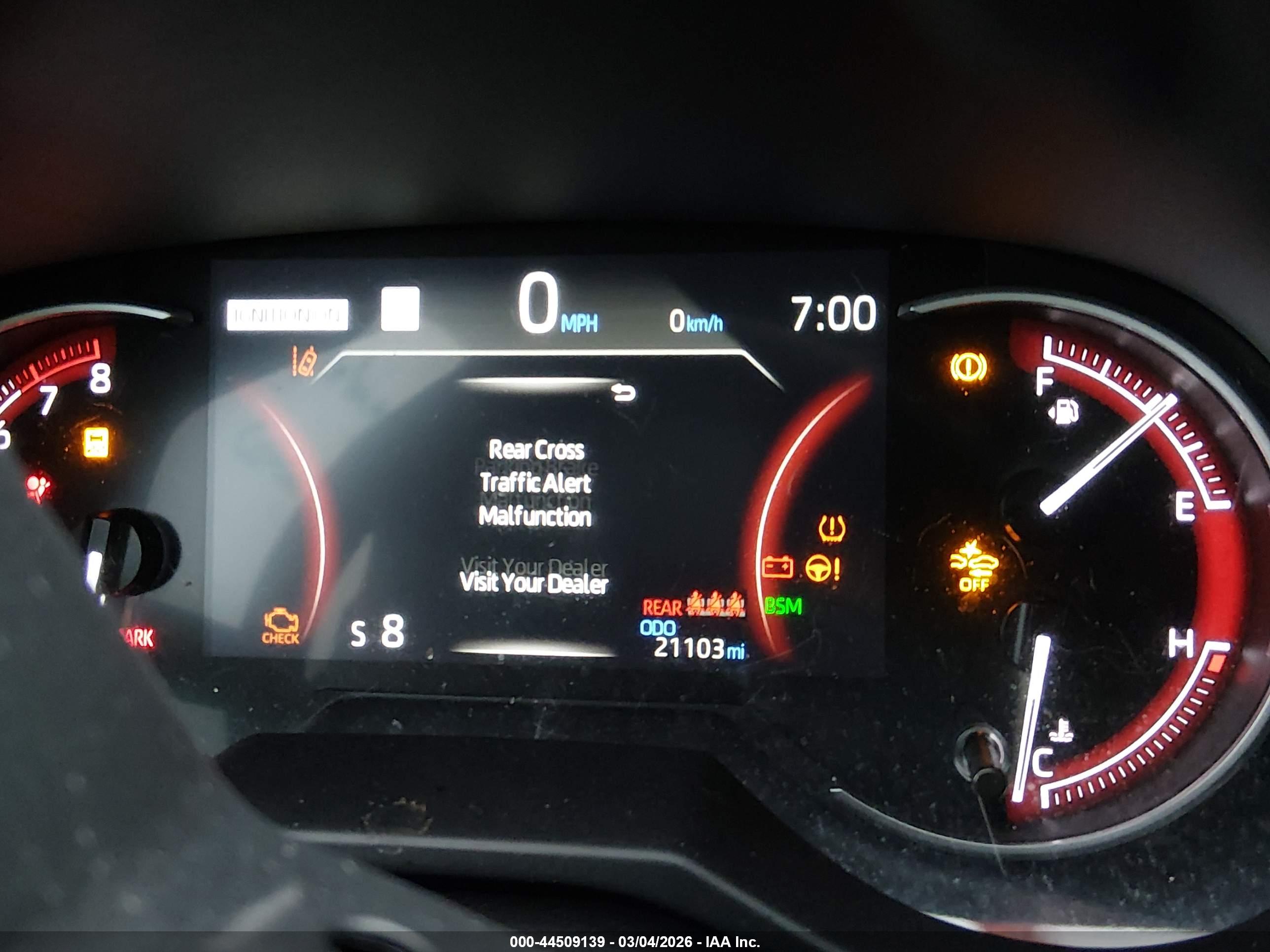 TOYOTA RAV4 image 7