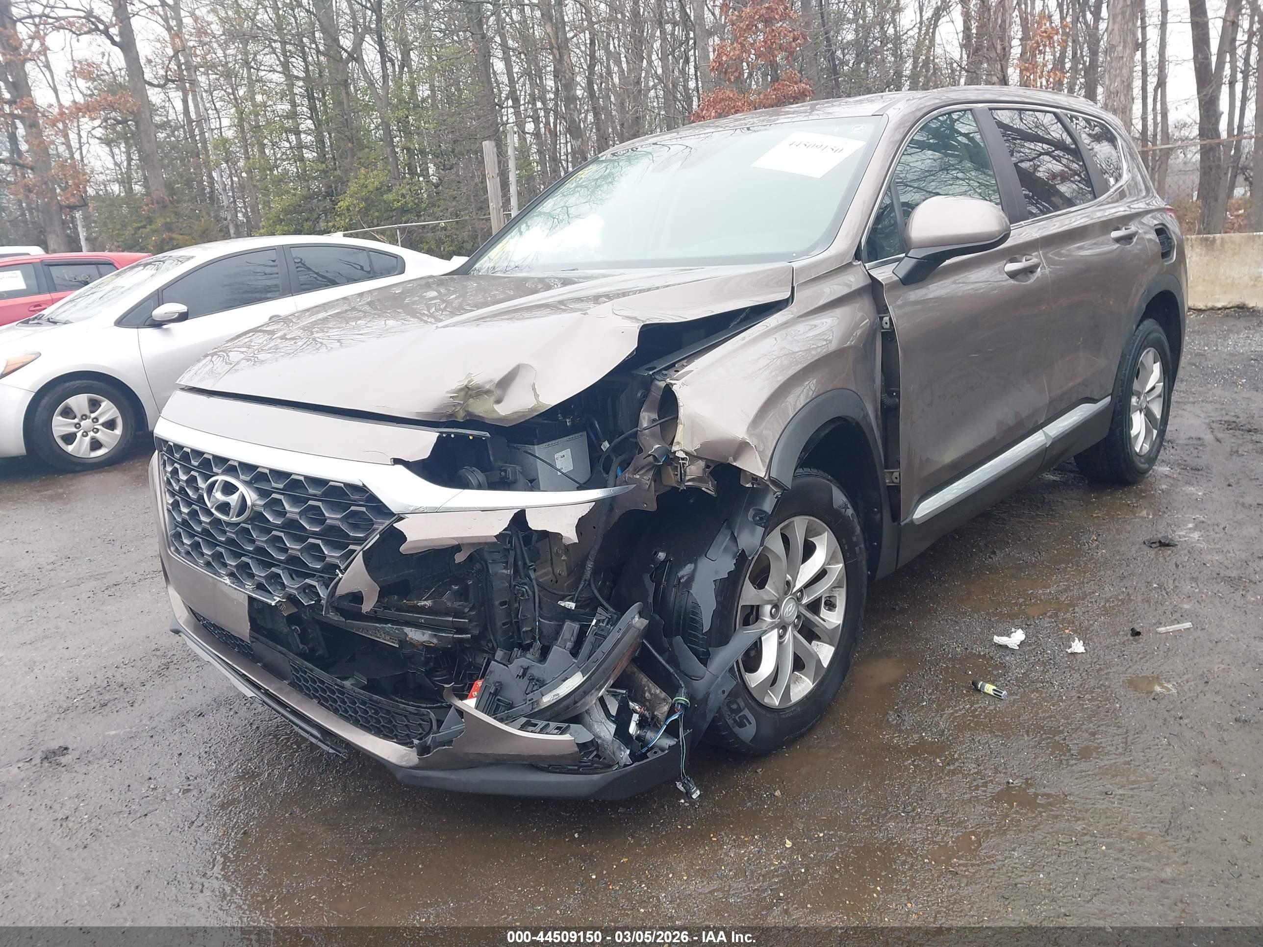 HYUNDAI SANTA image 6