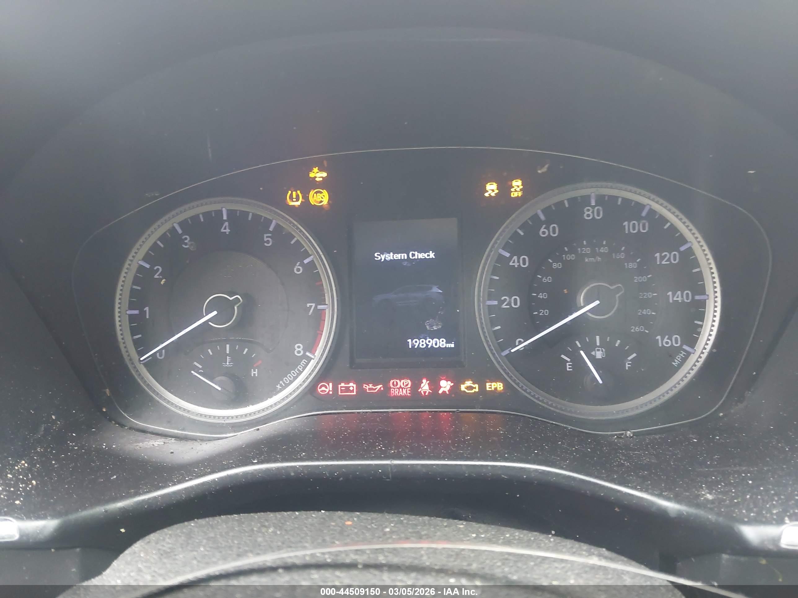 HYUNDAI SANTA image 7