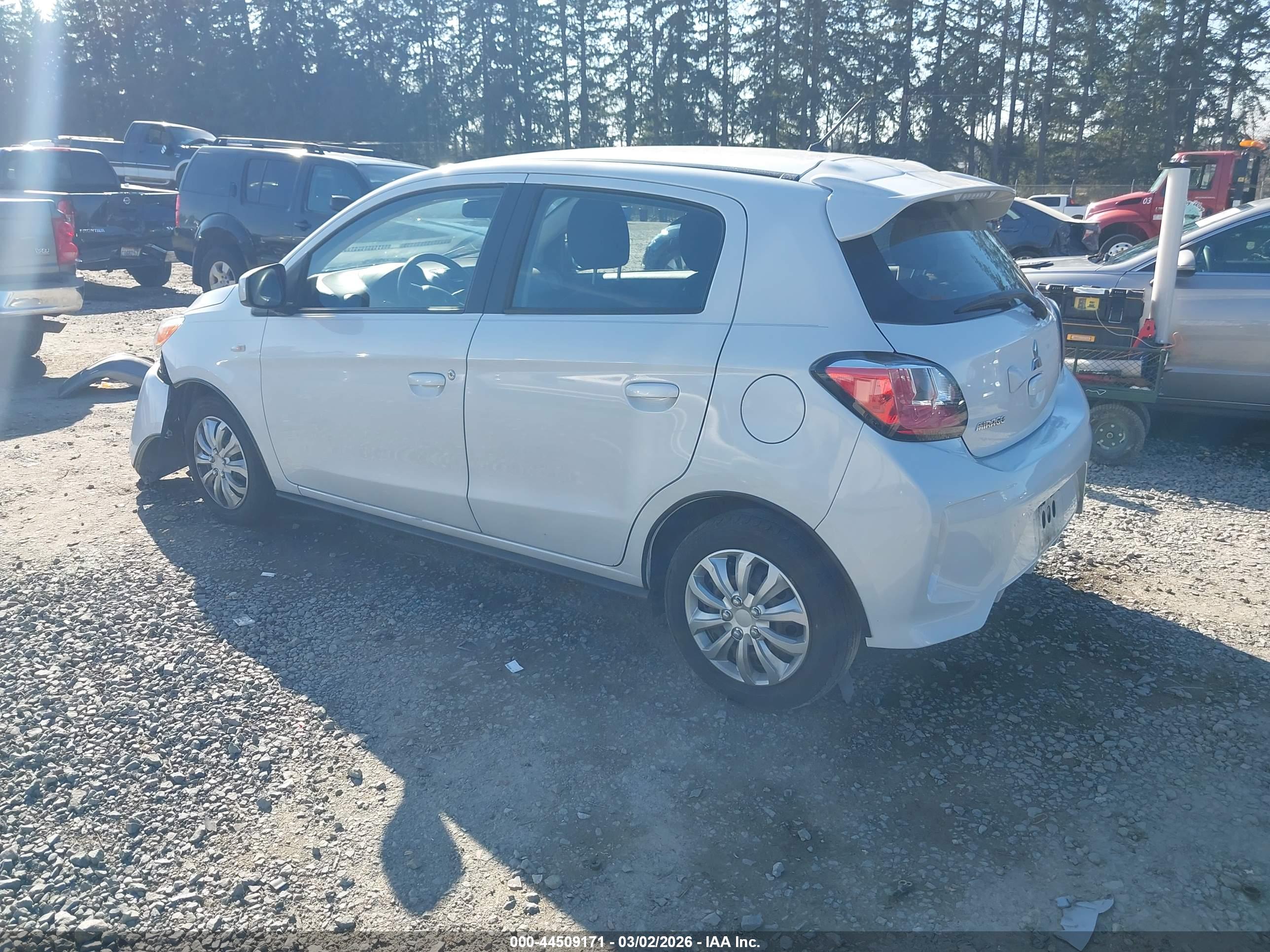 MITSUBISHI MIRAGE image 3