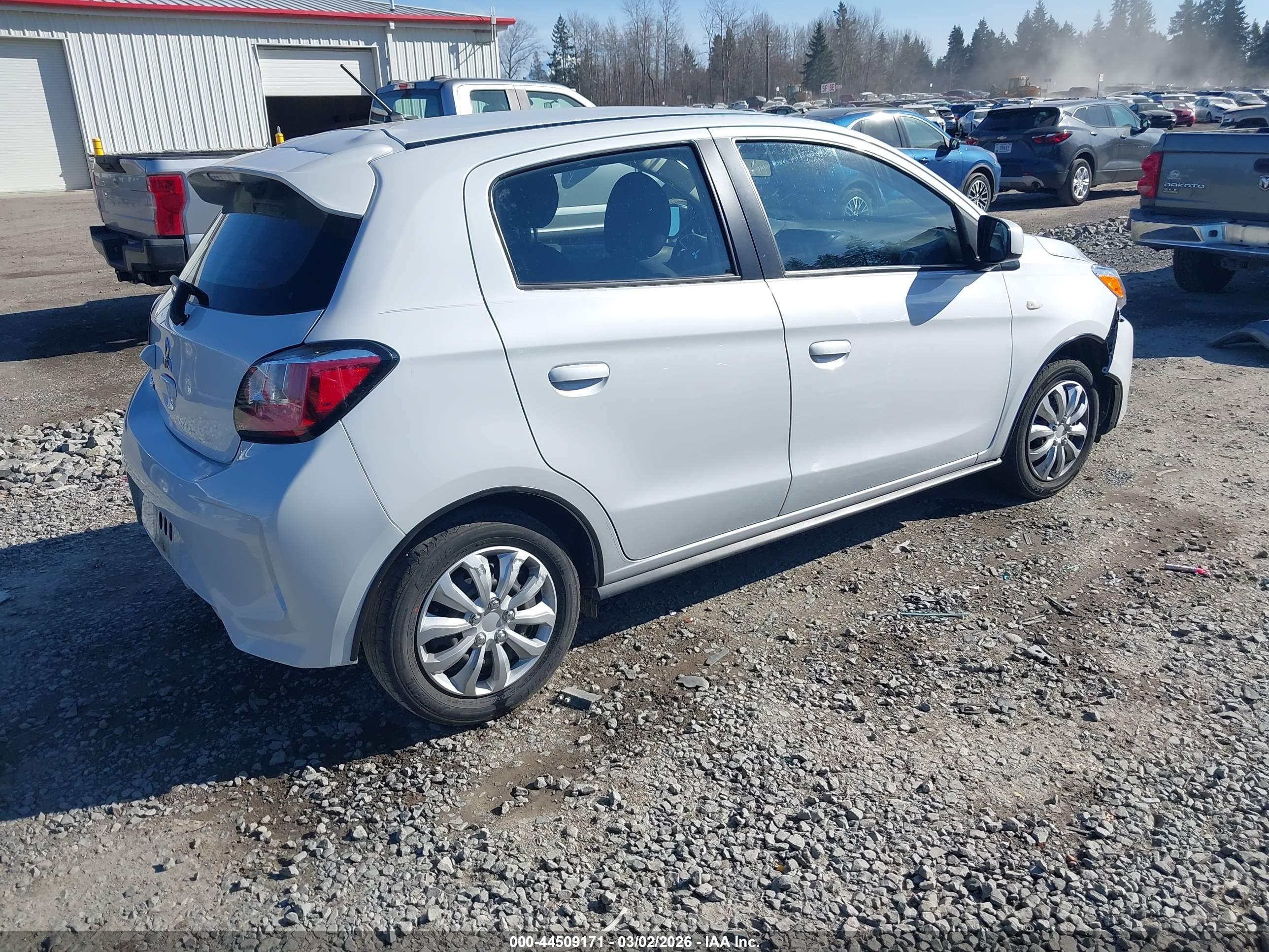 MITSUBISHI MIRAGE image 4