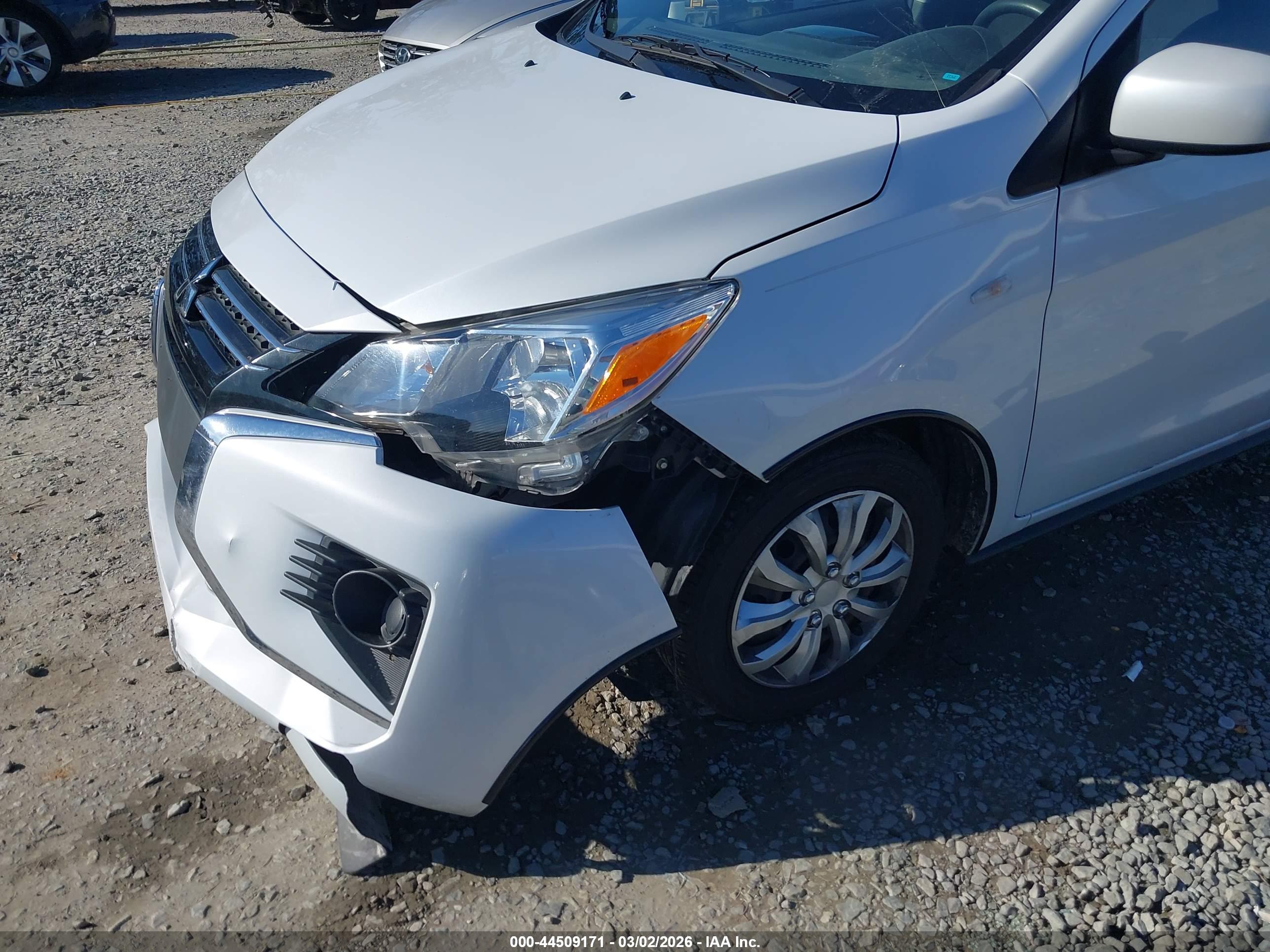MITSUBISHI MIRAGE image 6