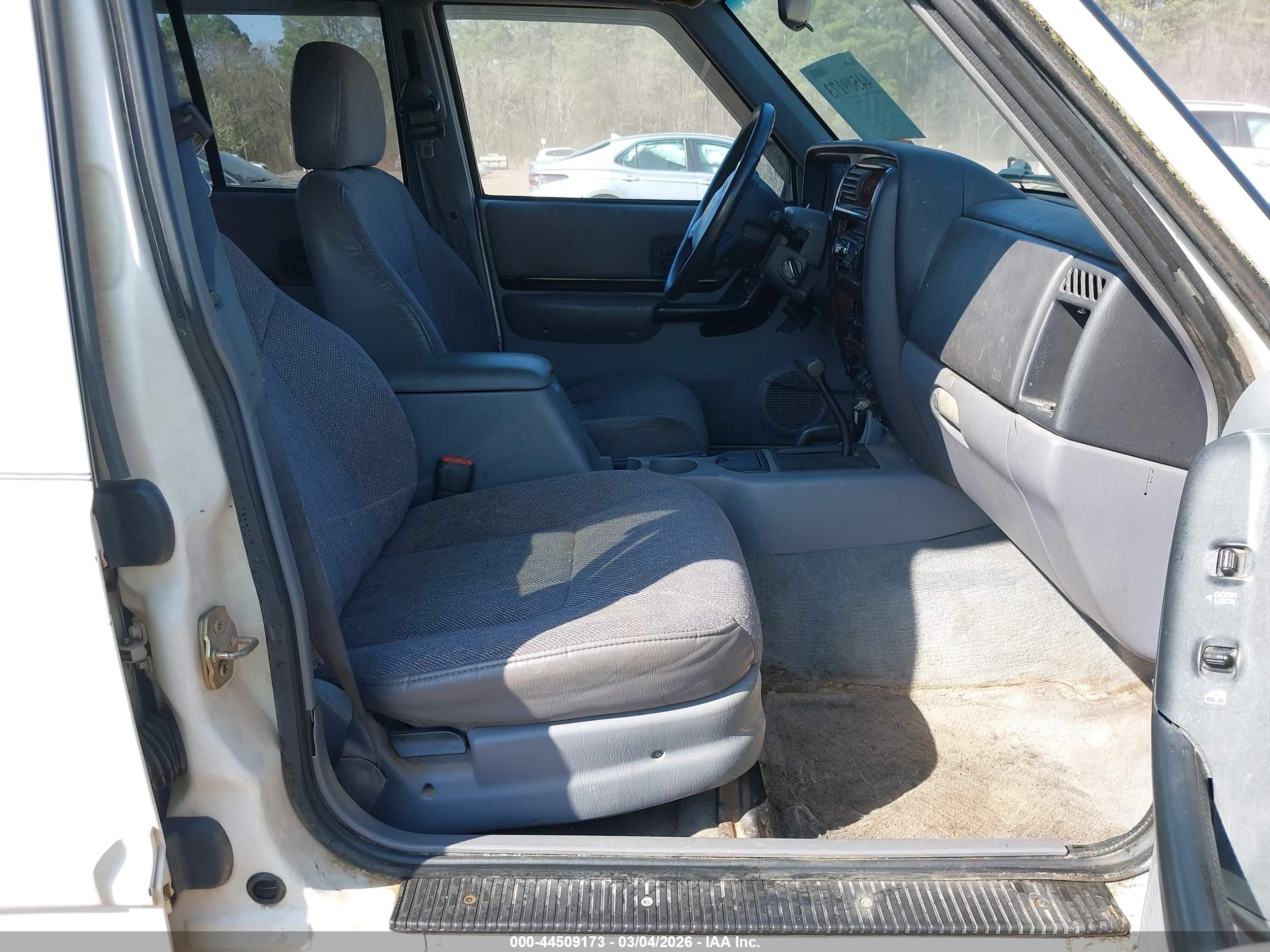 JEEP CHEROKEE image 5