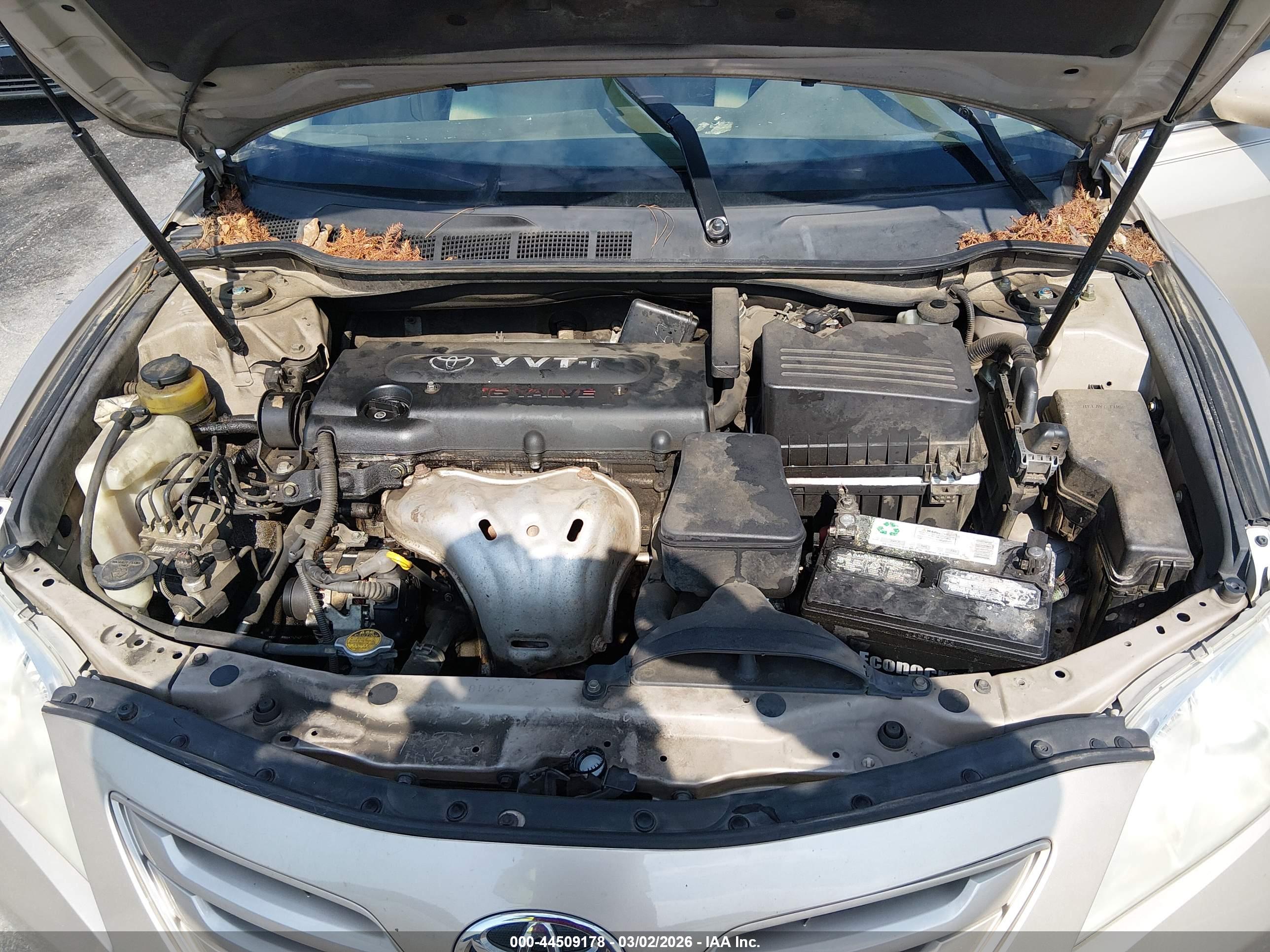 TOYOTA CAMRY image 10