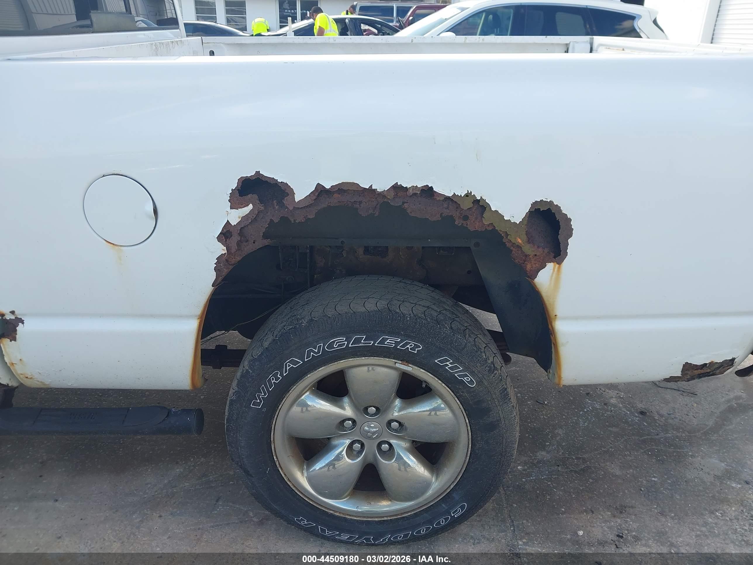 DODGE RAM image 6