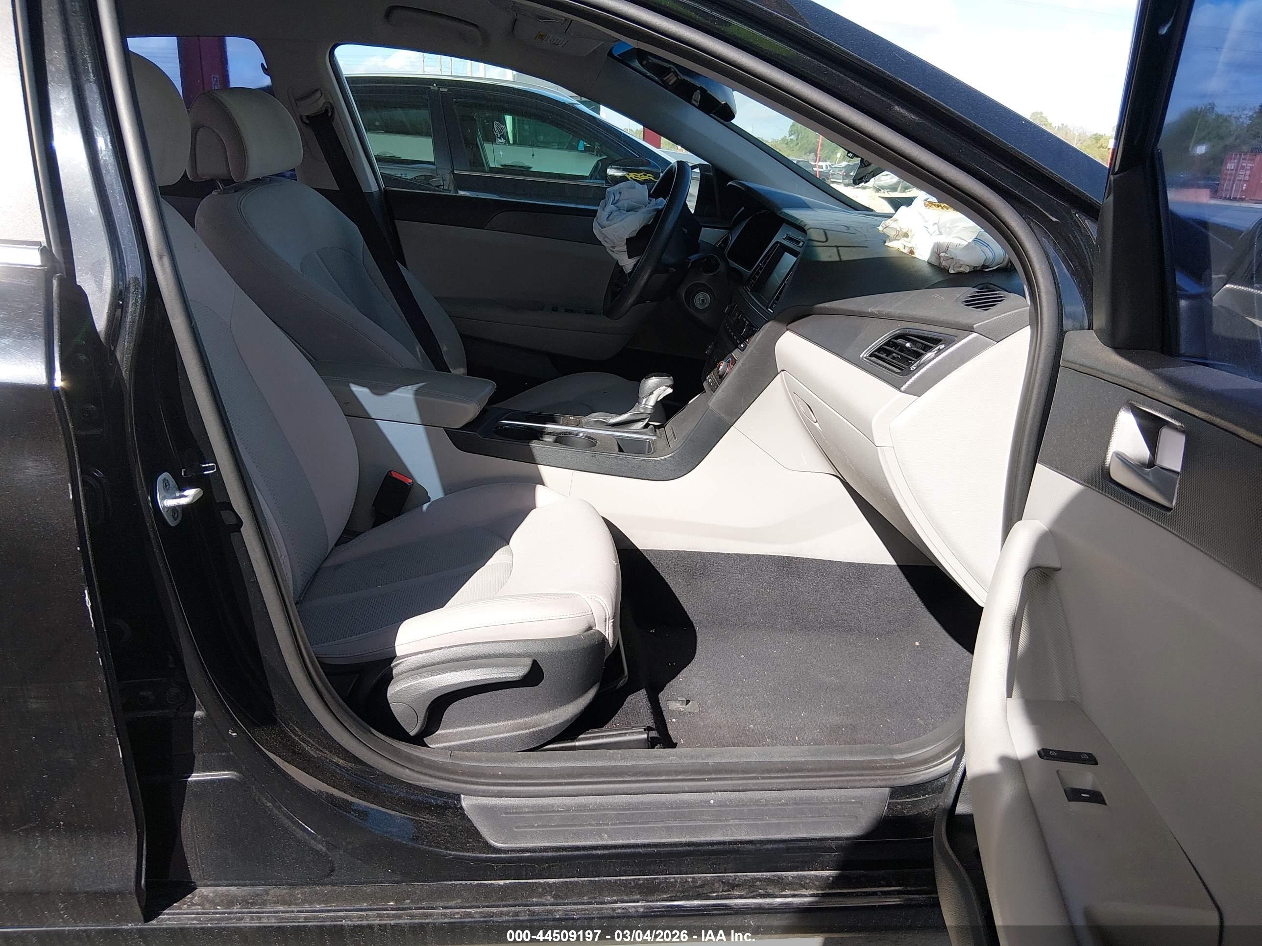 HYUNDAI SONATA image 5
