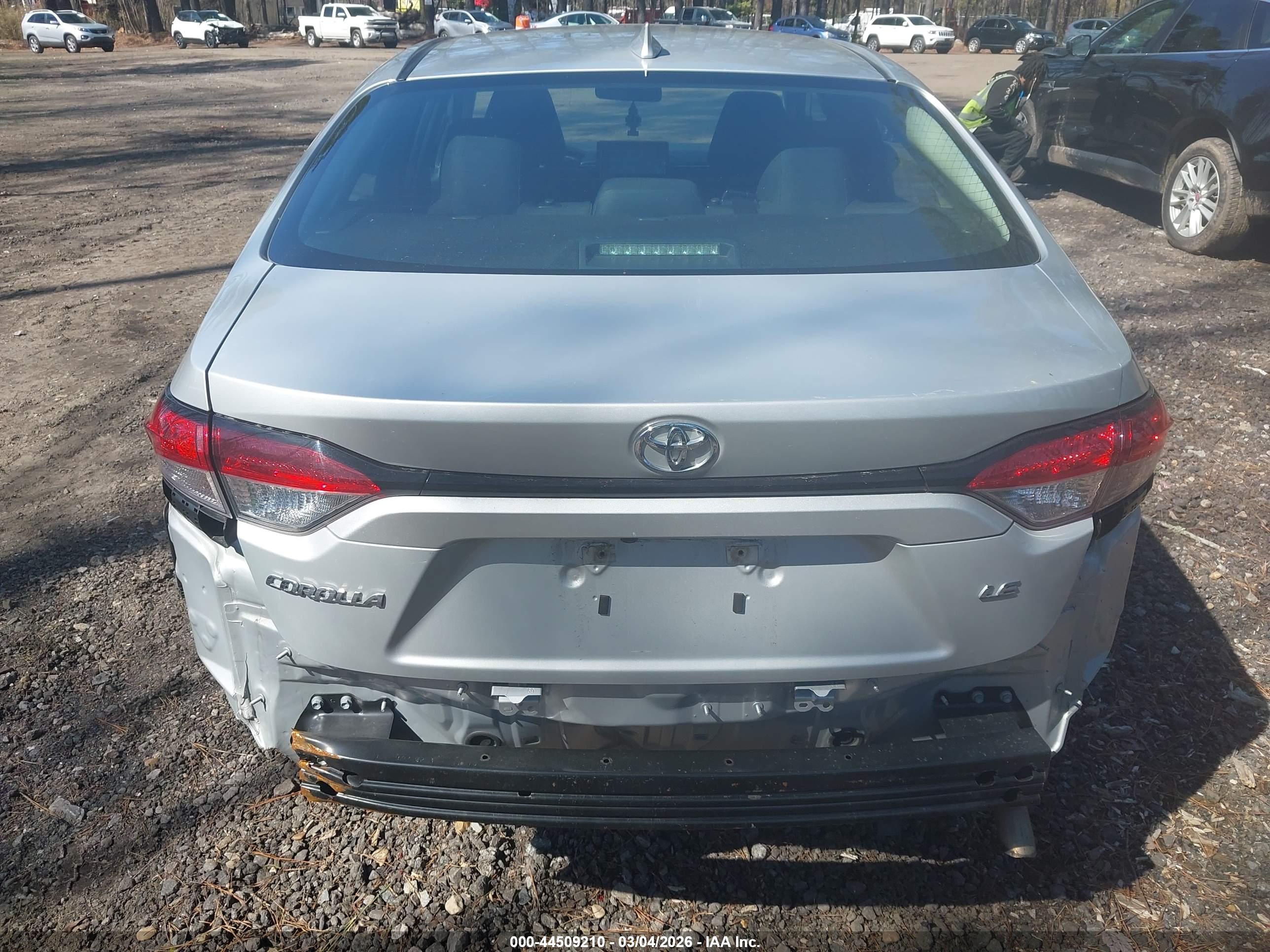 TOYOTA COROLLA image 6