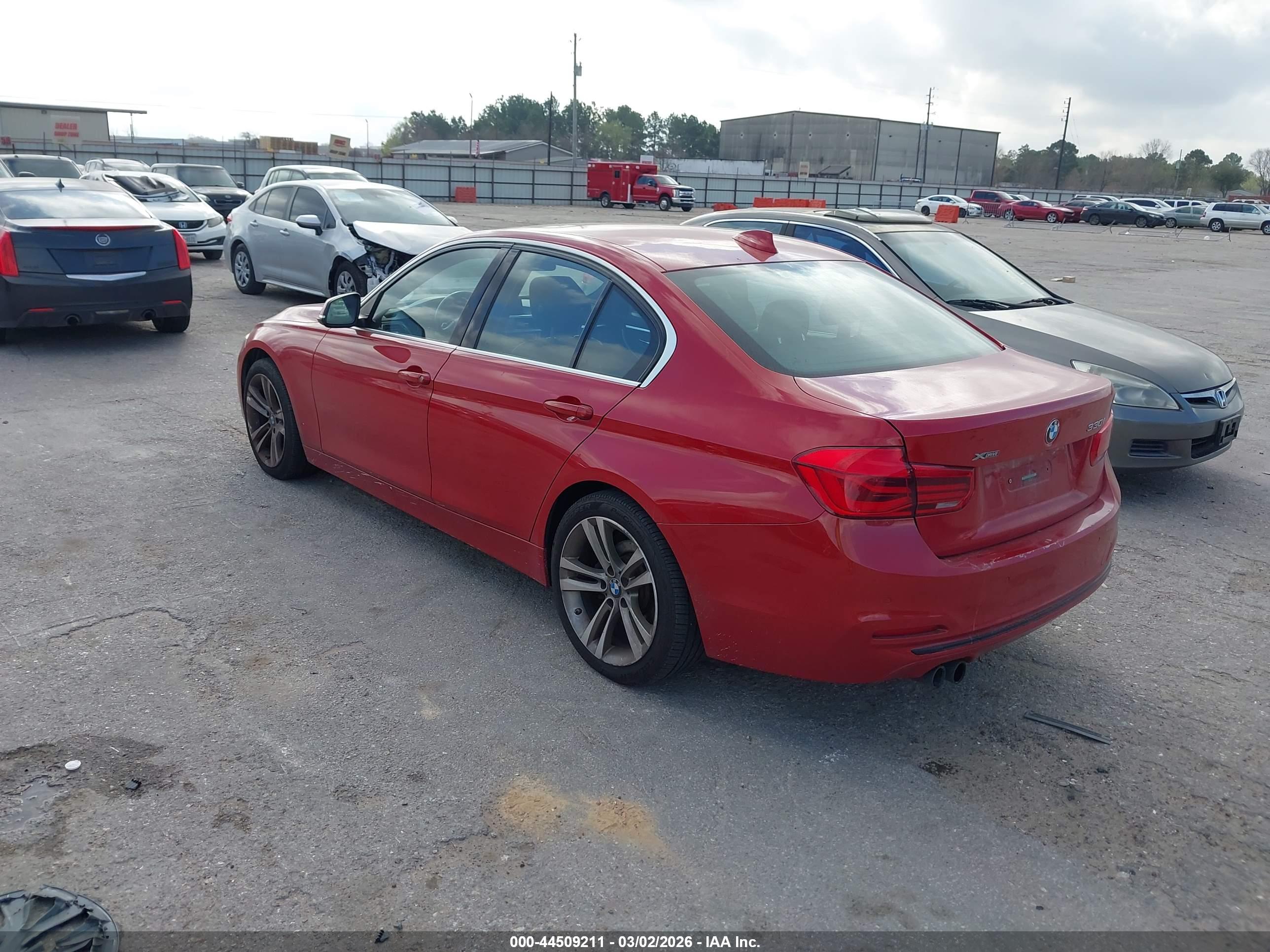 BMW 330I image 3