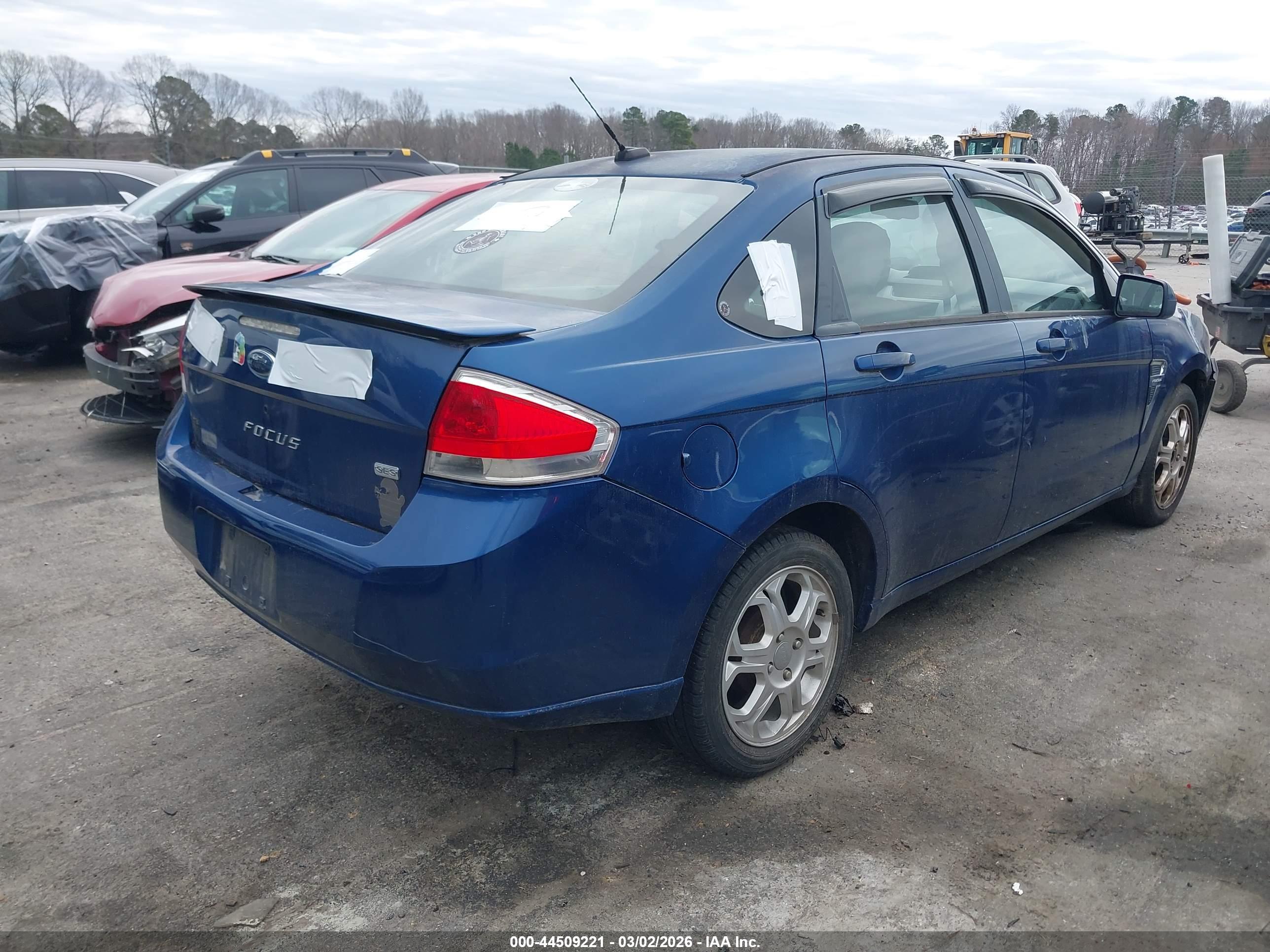 FORD FOCUS image 4