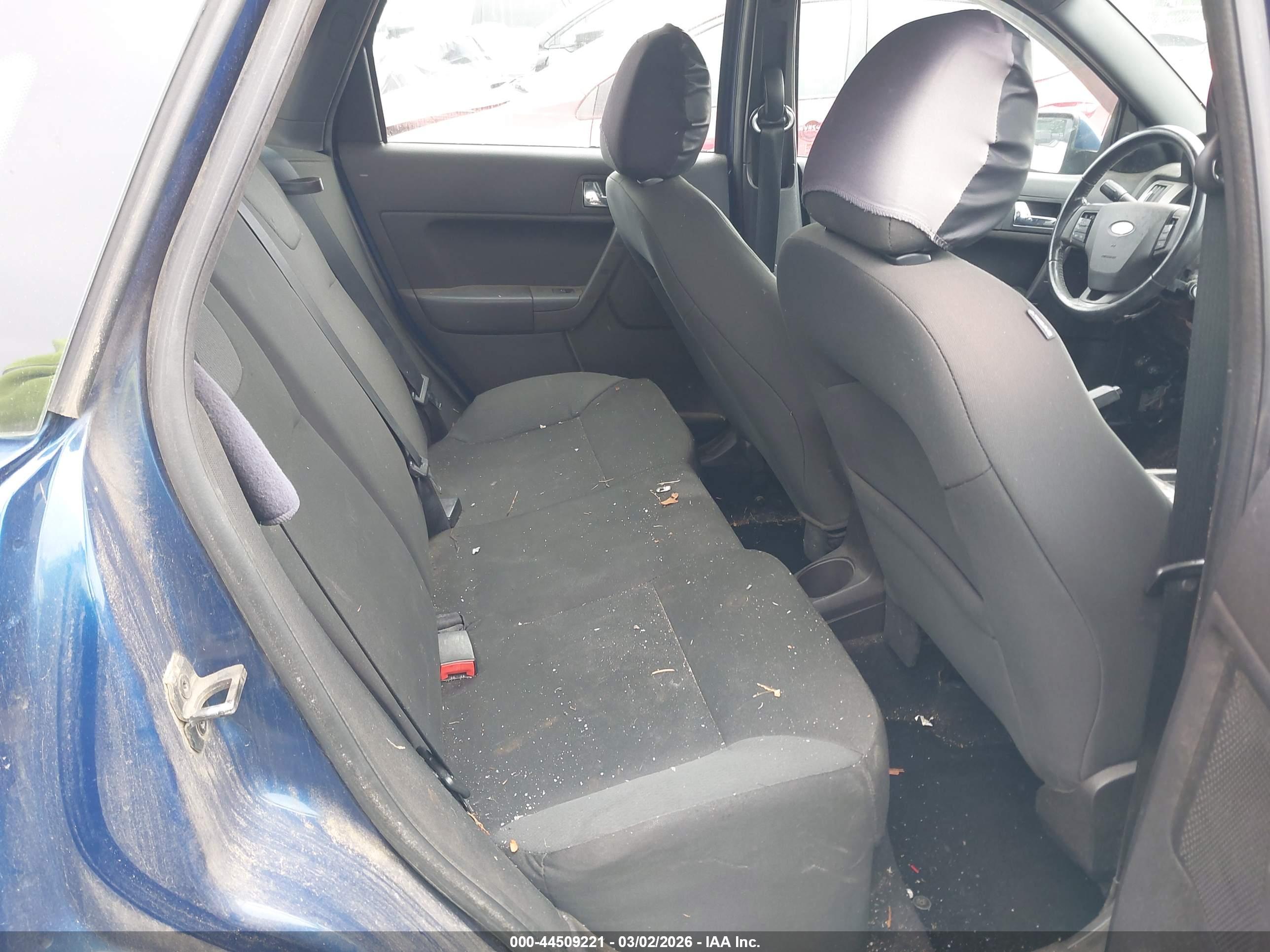 FORD FOCUS image 8