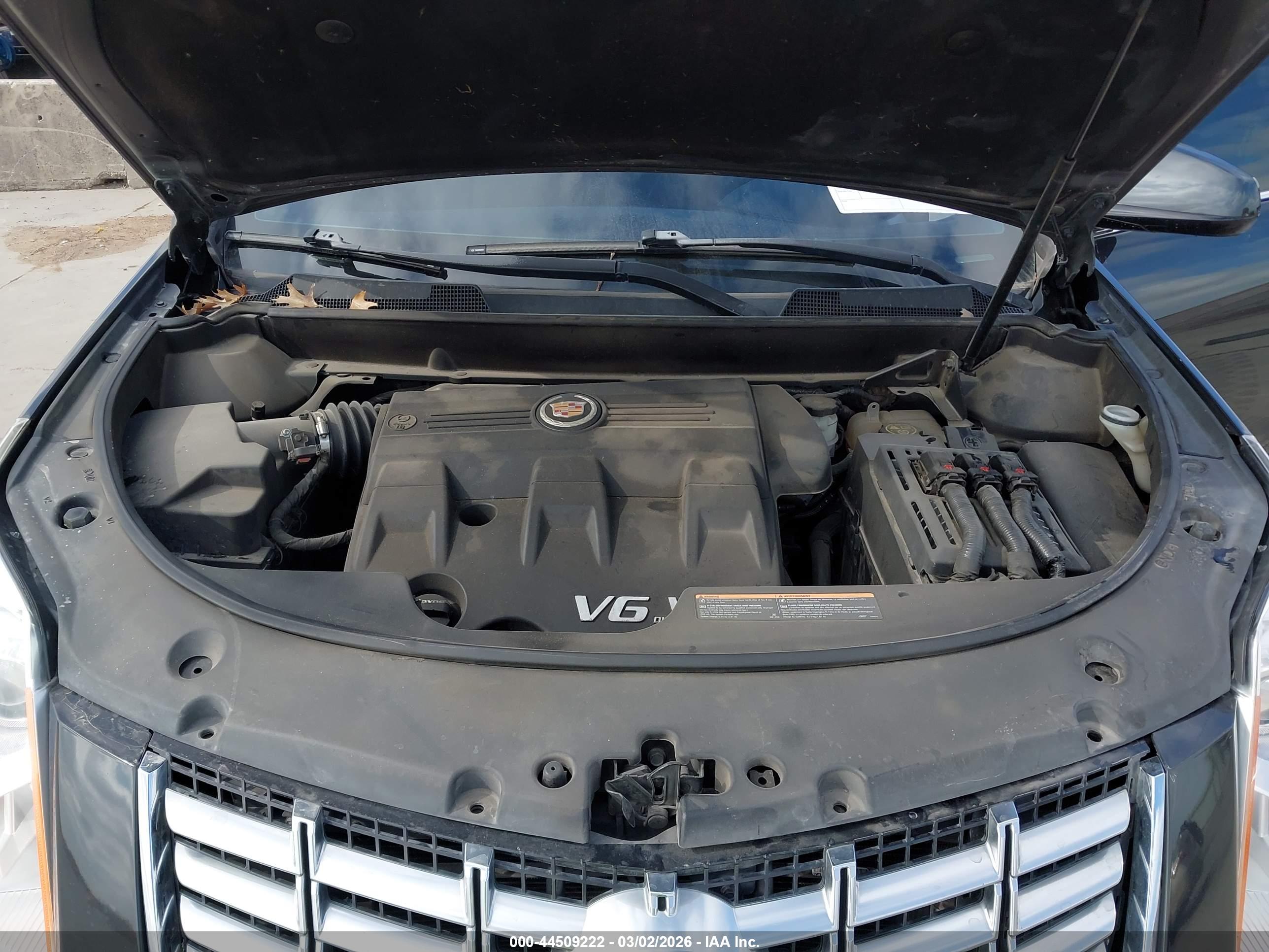 CADILLAC SRX image 10