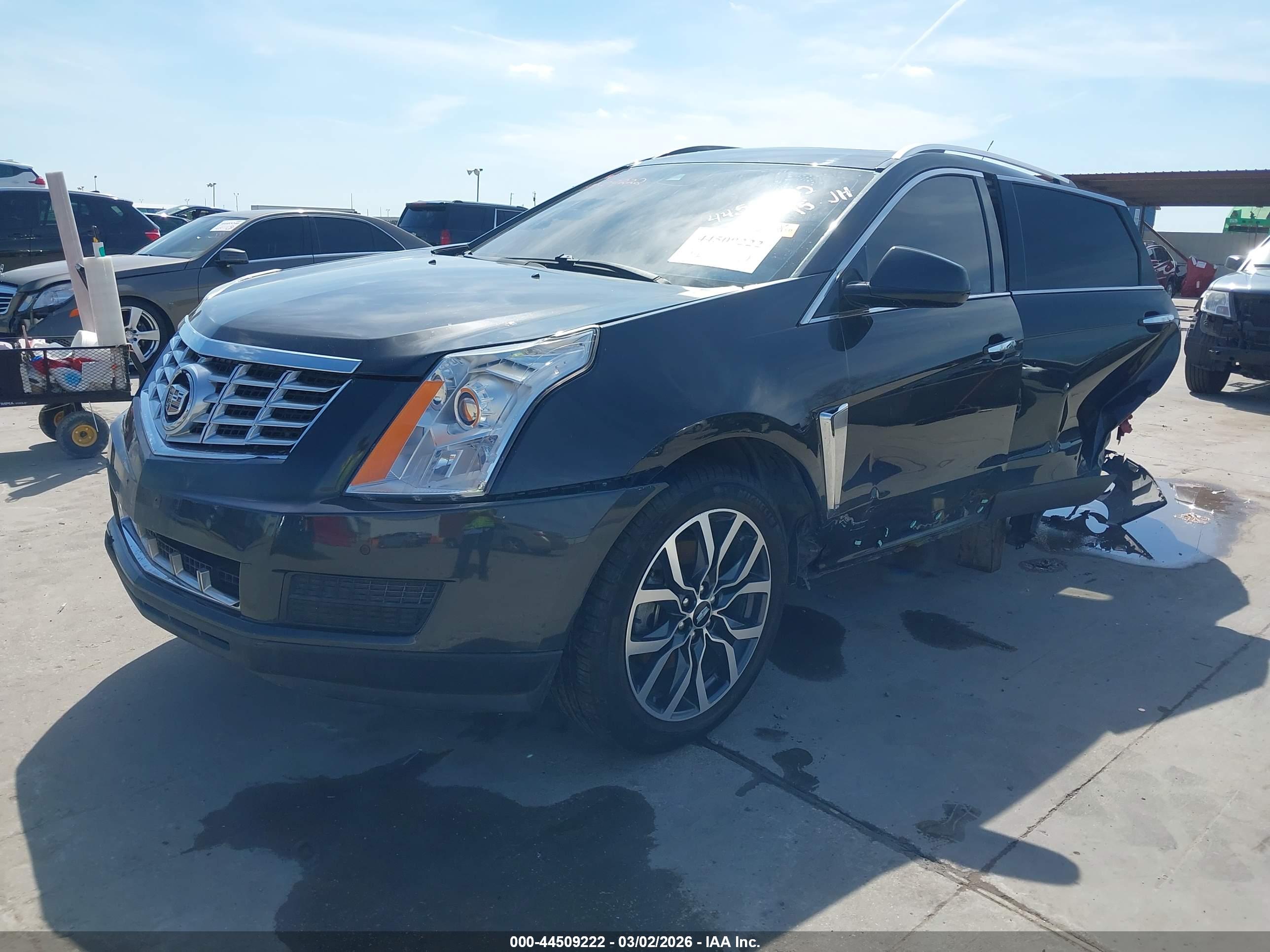 CADILLAC SRX image 2