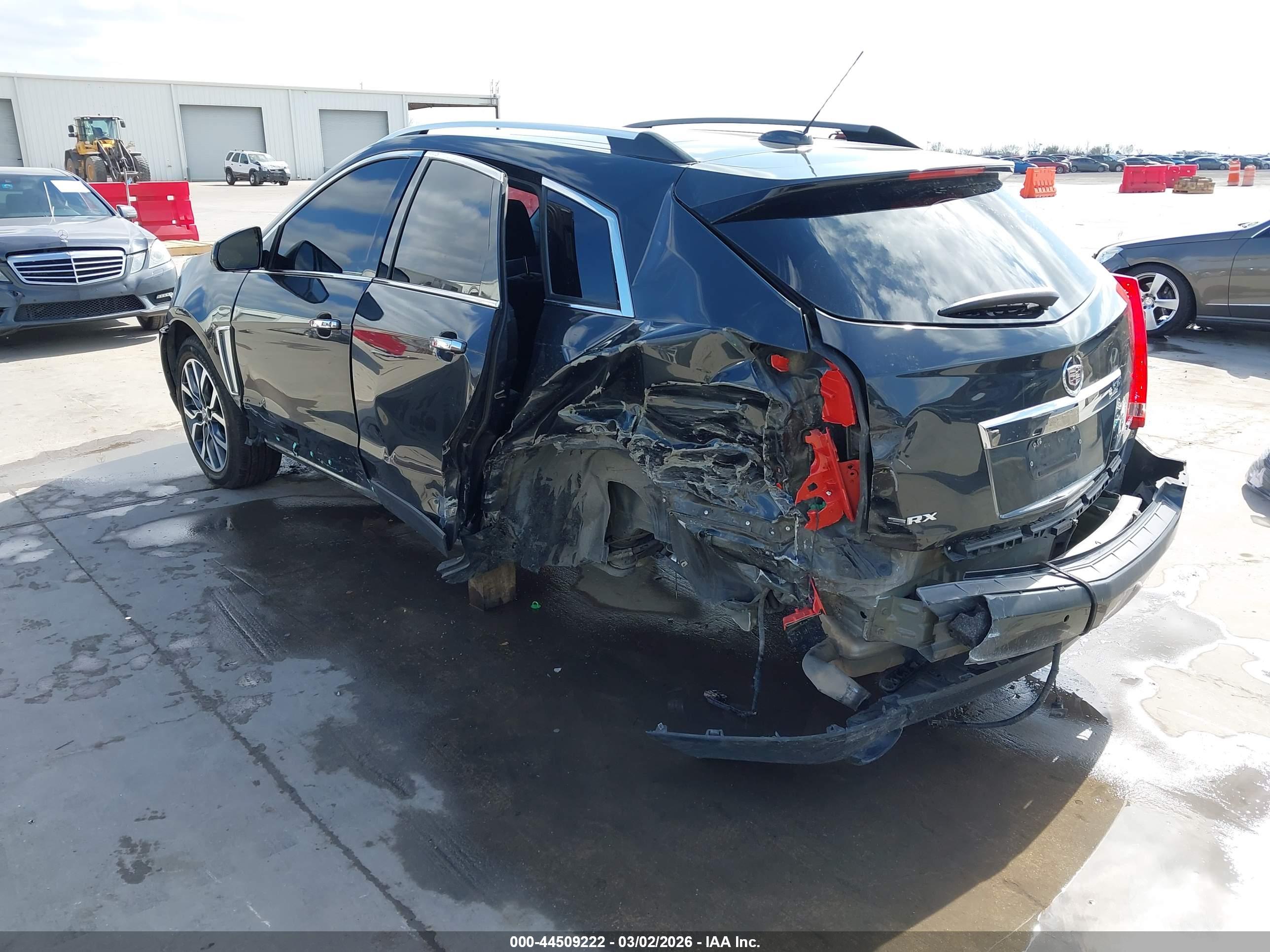 CADILLAC SRX image 3