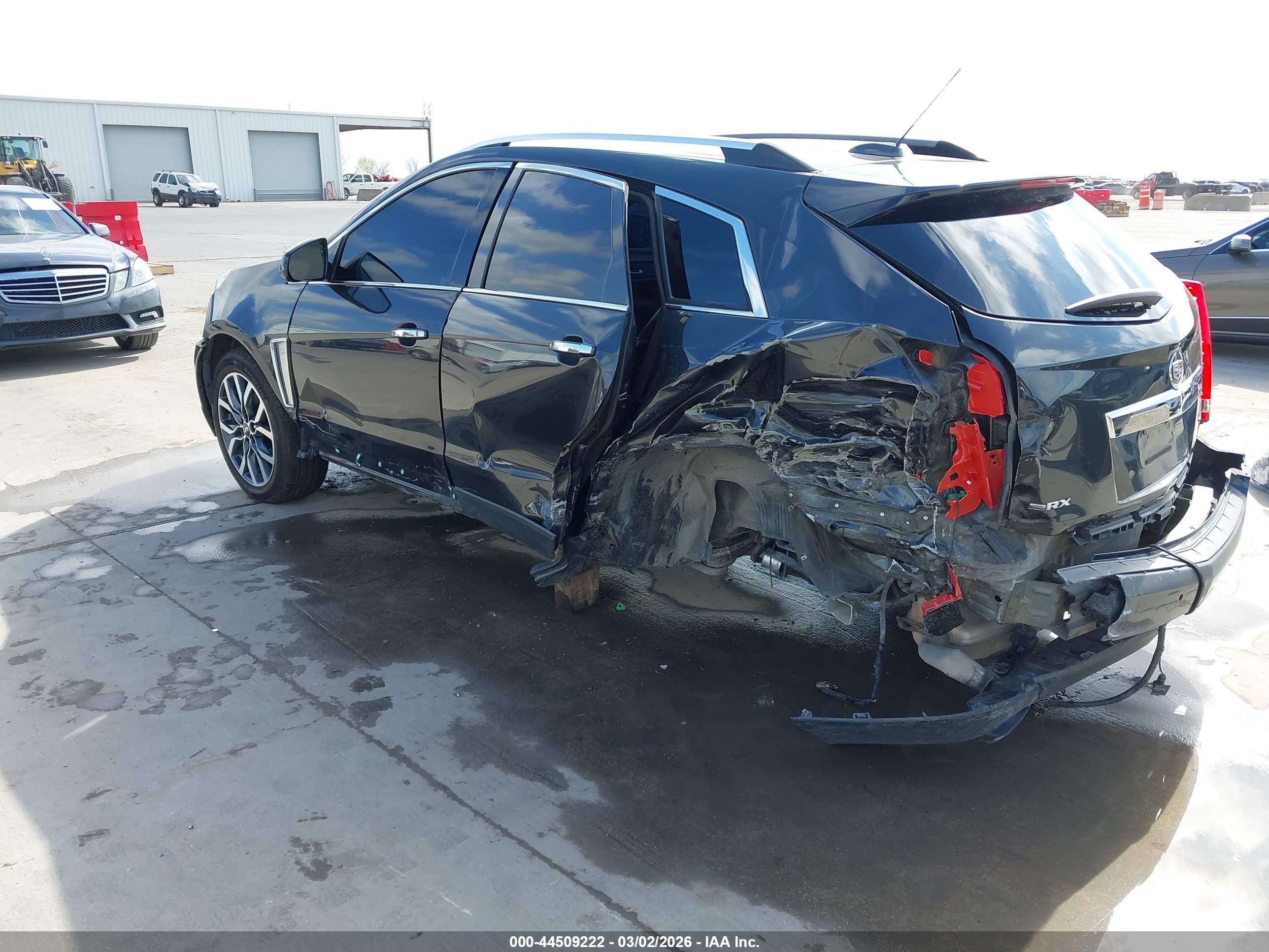 CADILLAC SRX image 6