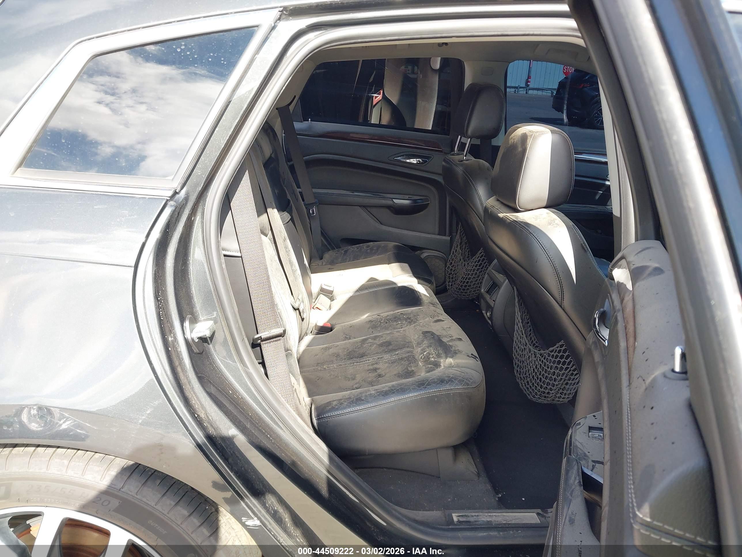 CADILLAC SRX image 8