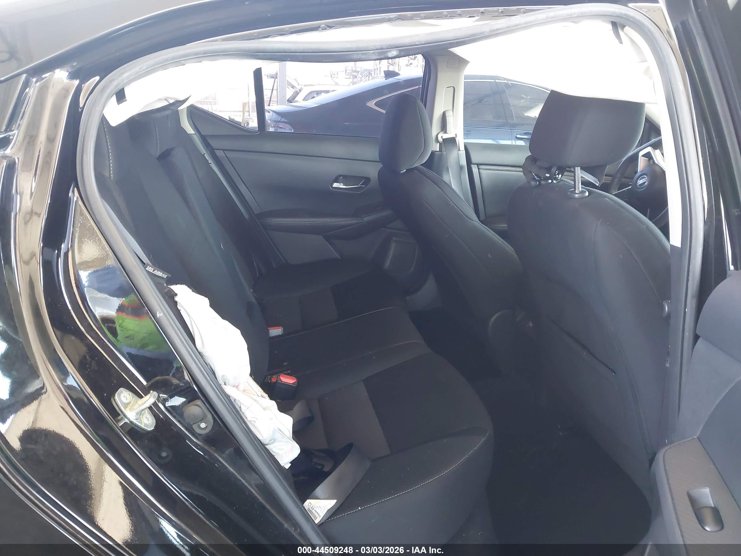 NISSAN SENTRA image 8