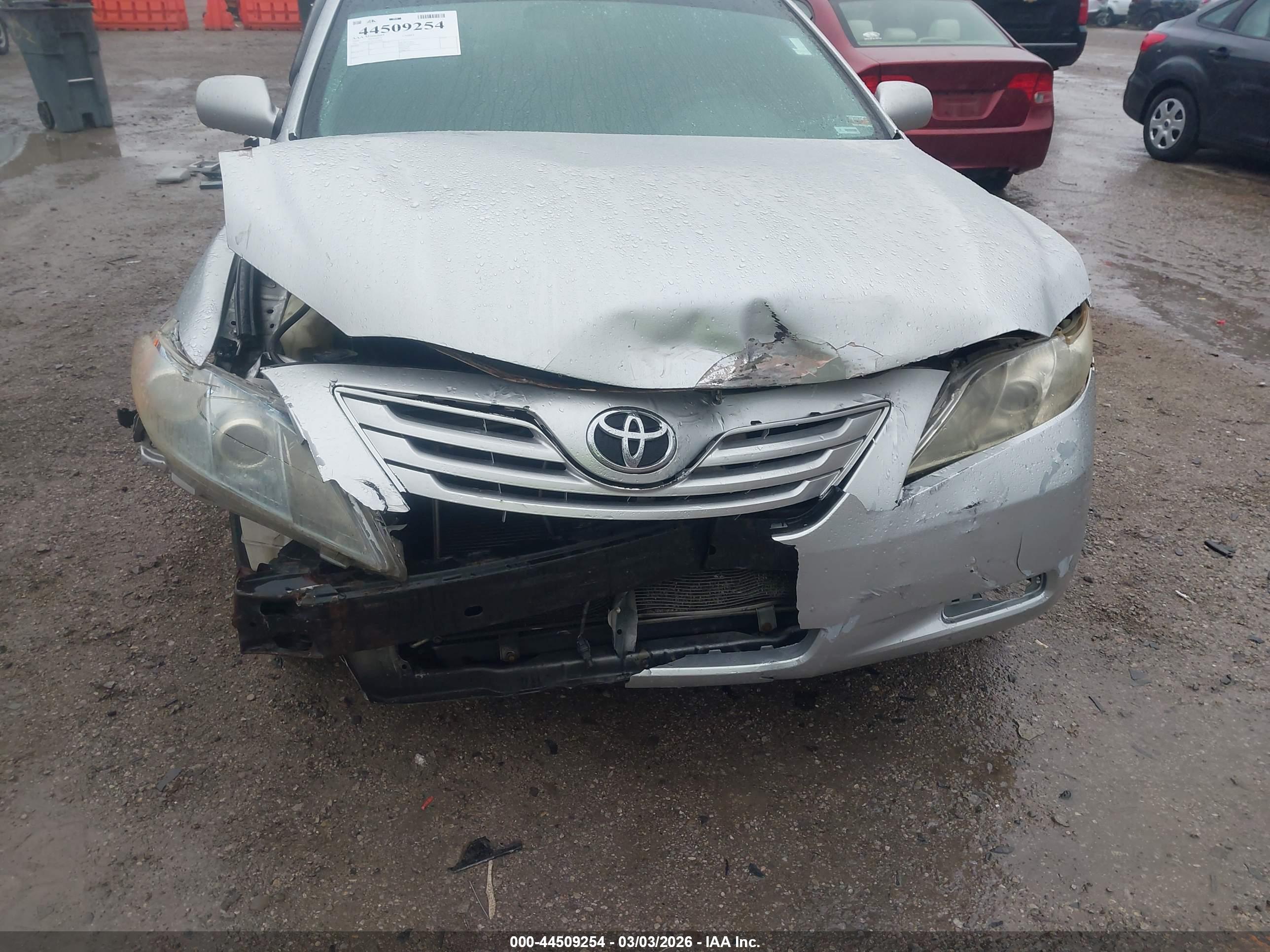 TOYOTA CAMRY image 6