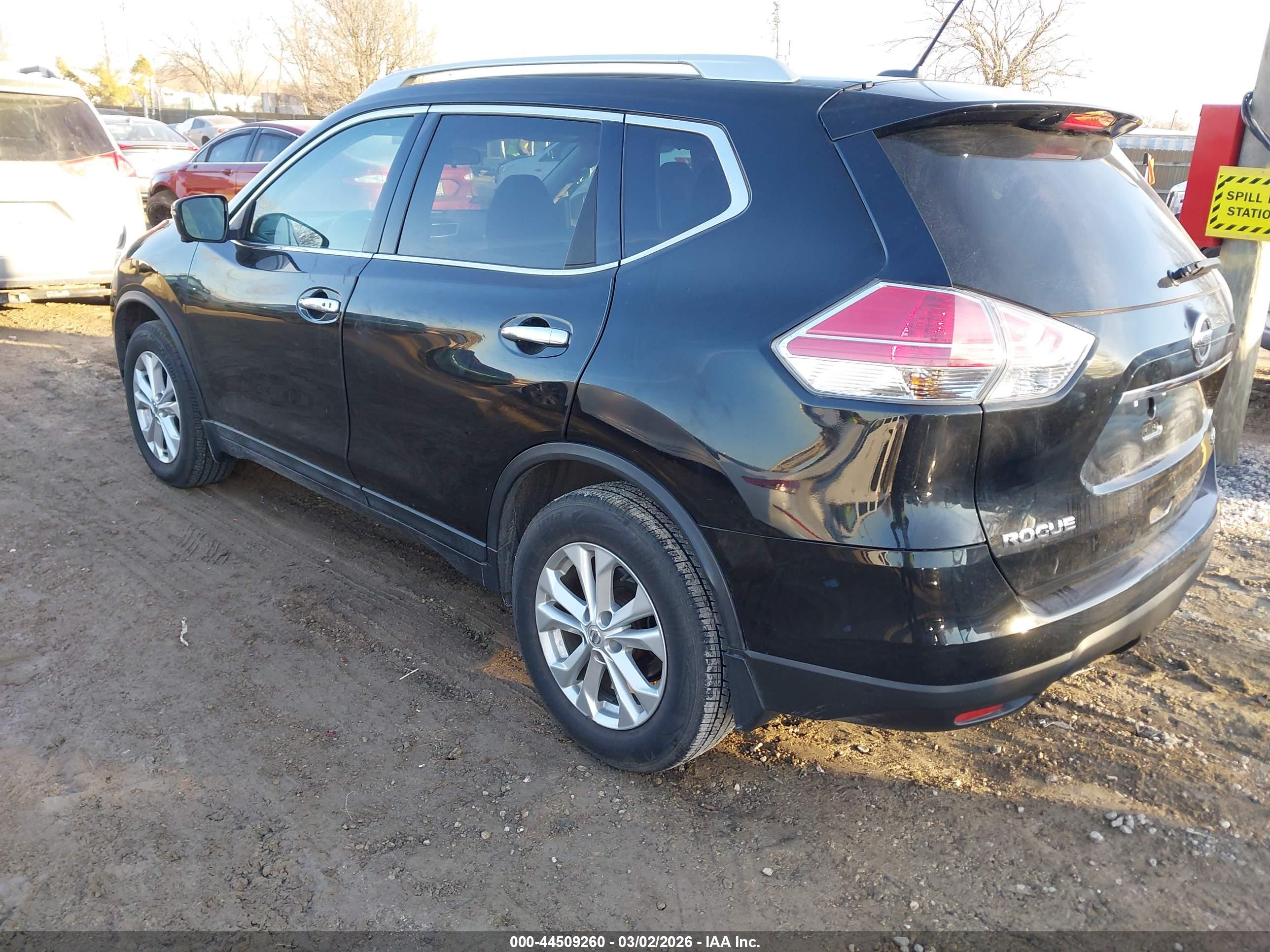 NISSAN ROGUE image 3