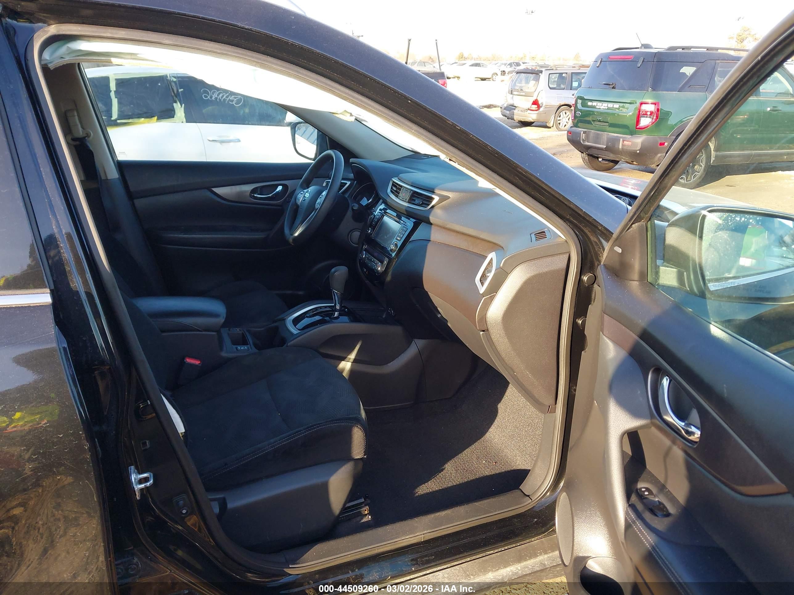 NISSAN ROGUE image 5