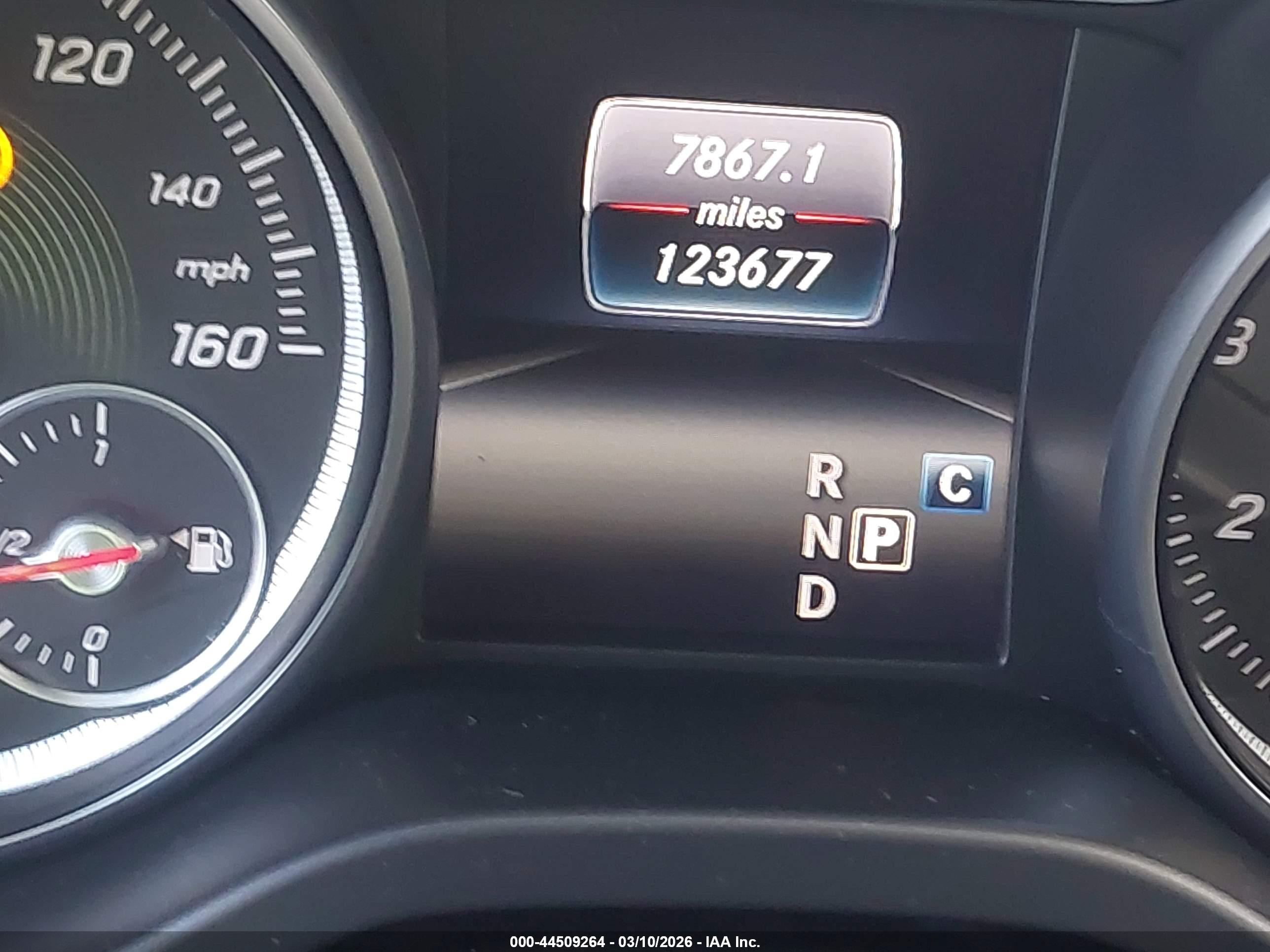 MERCEDES-BENZ CLA image 7