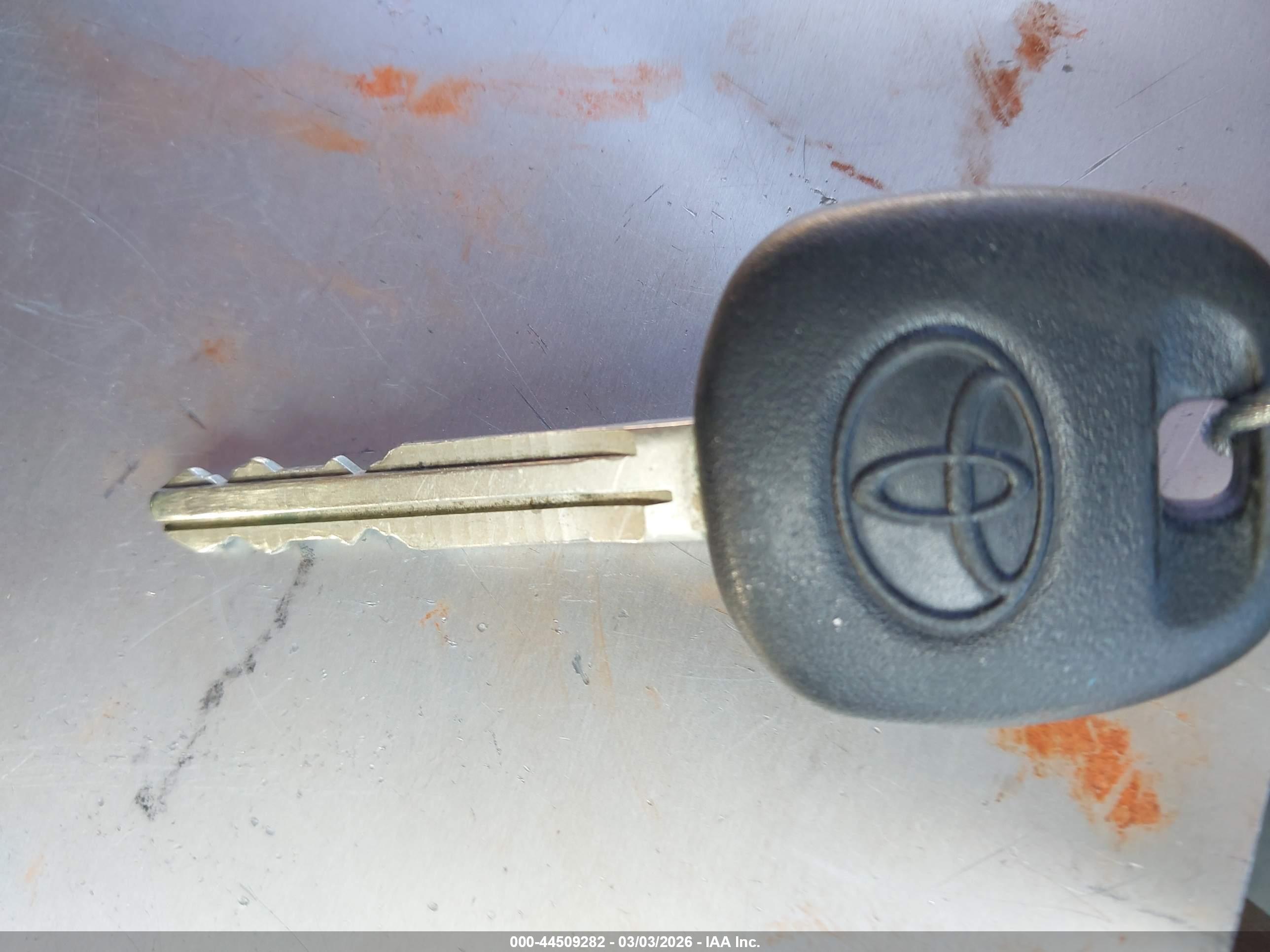TOYOTA CAMRY image 11