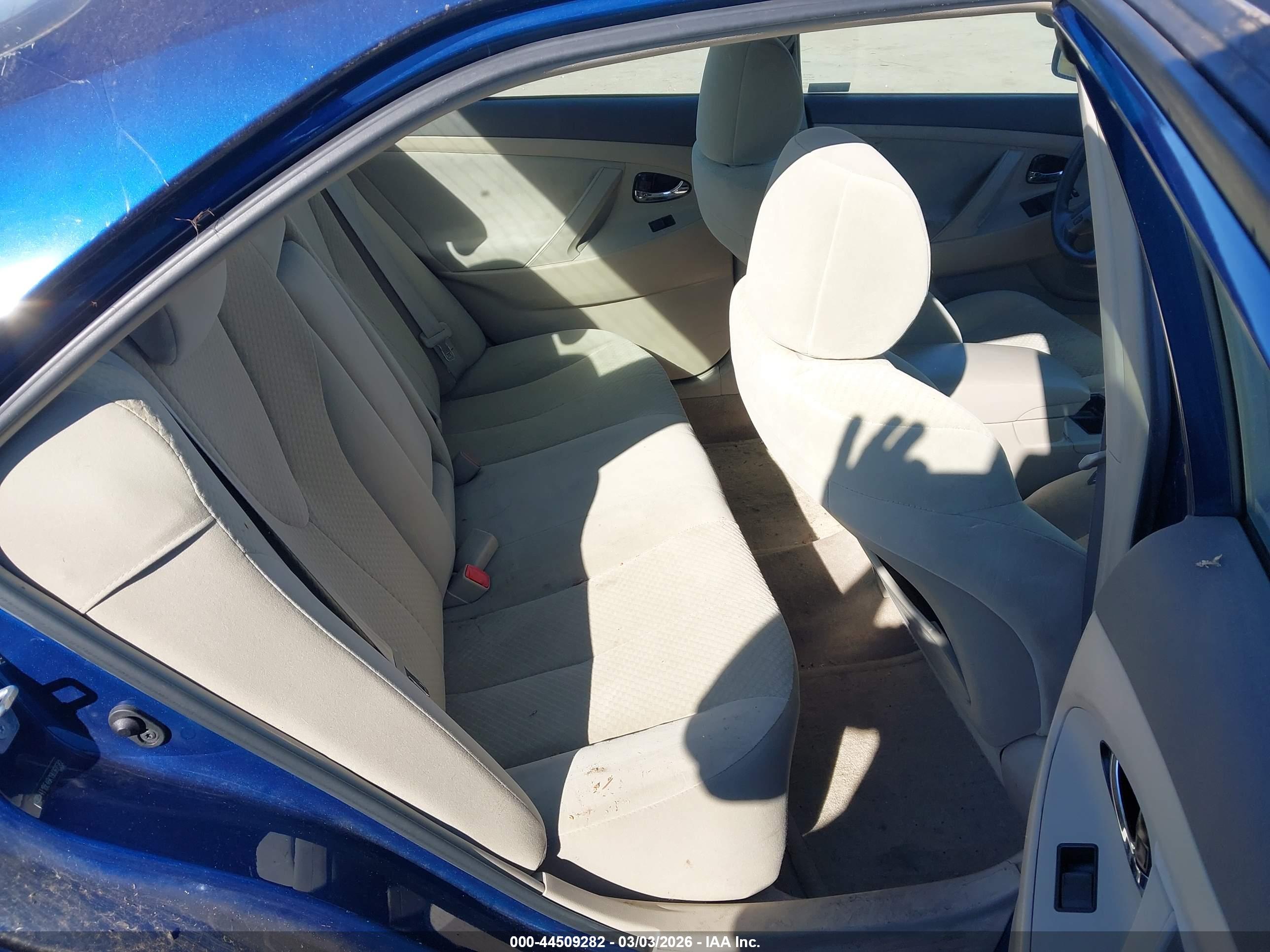 TOYOTA CAMRY image 8