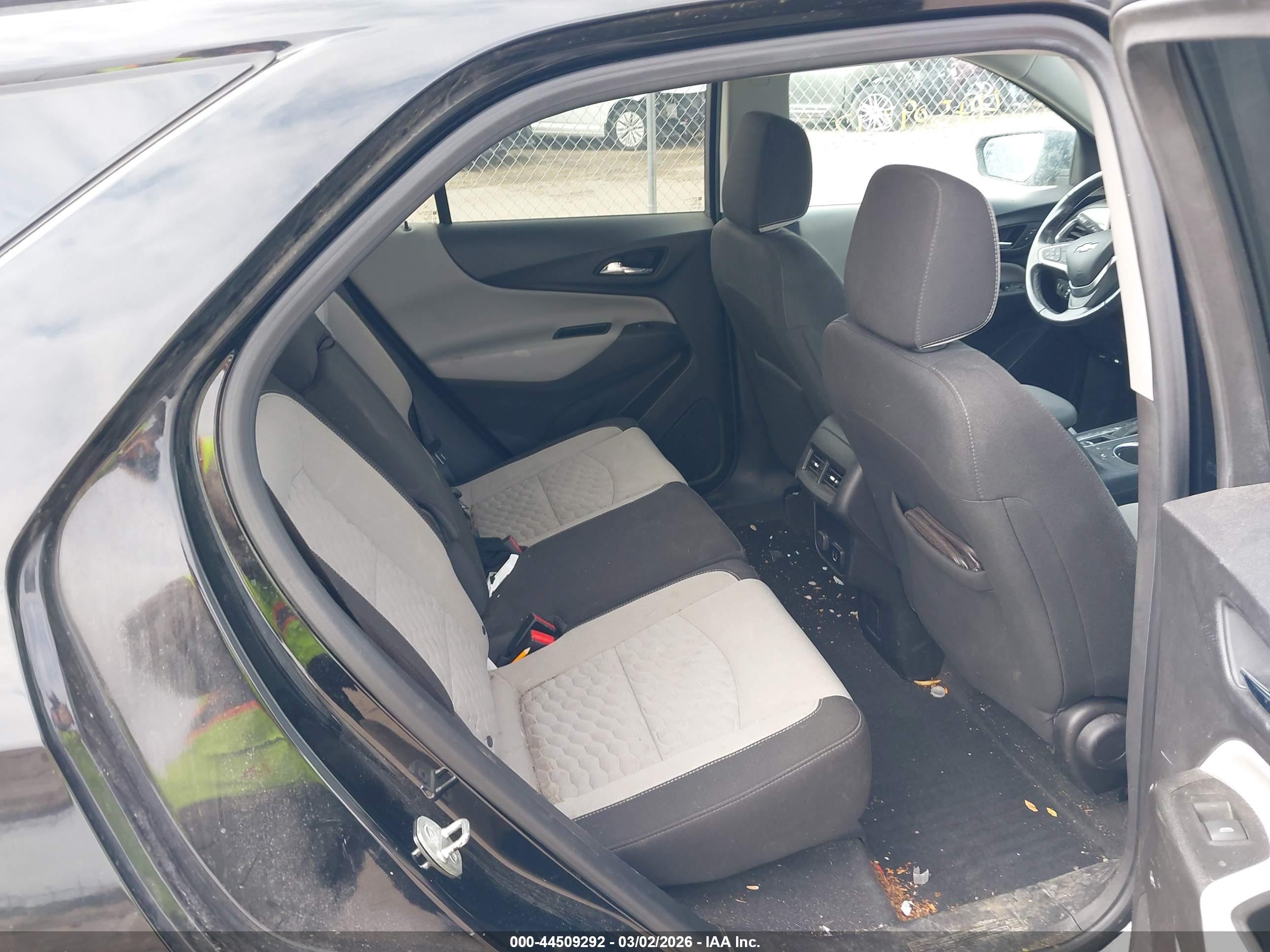 CHEVROLET EQUINOX image 8