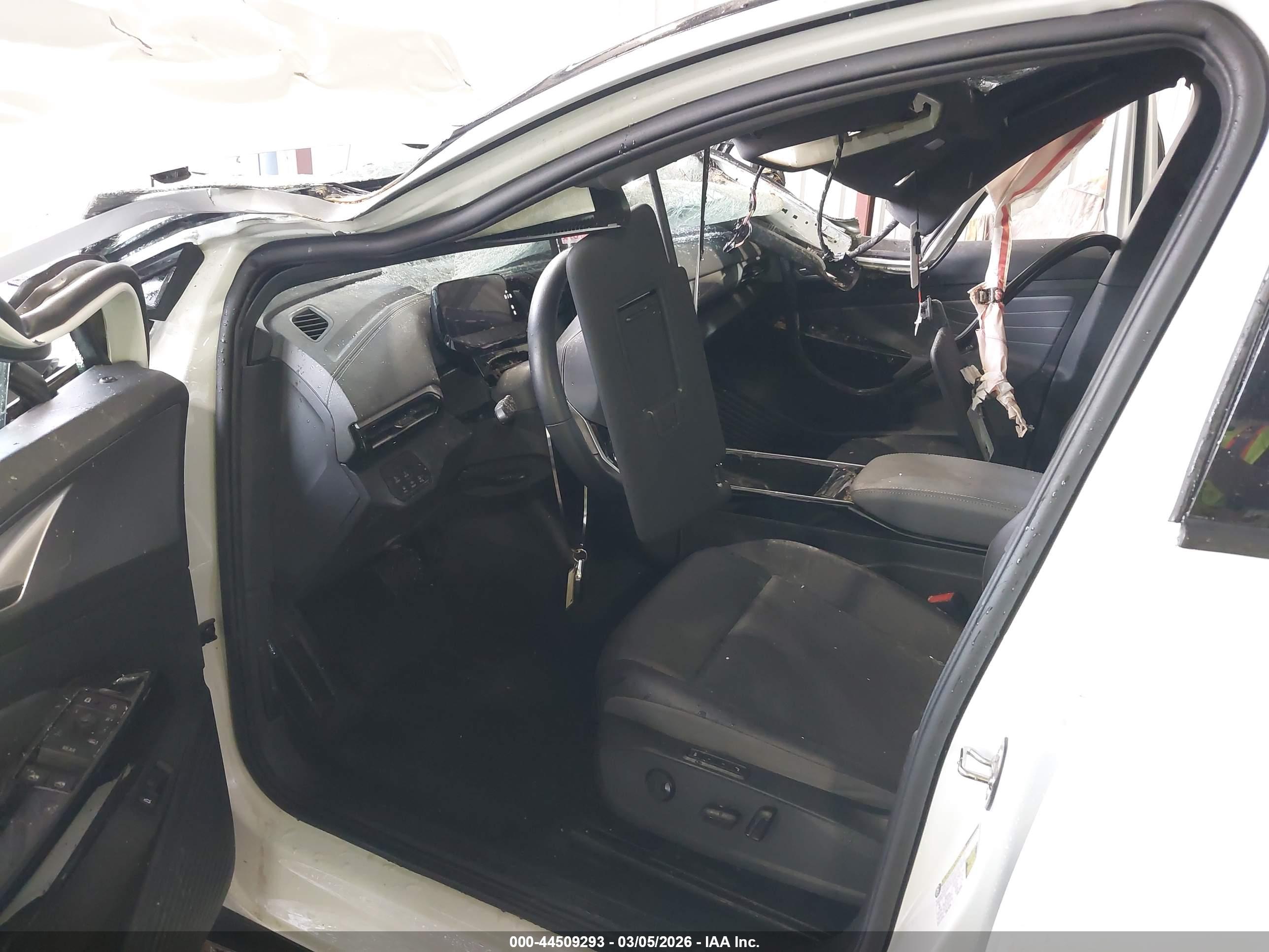 VOLKSWAGEN ID.4 image 5