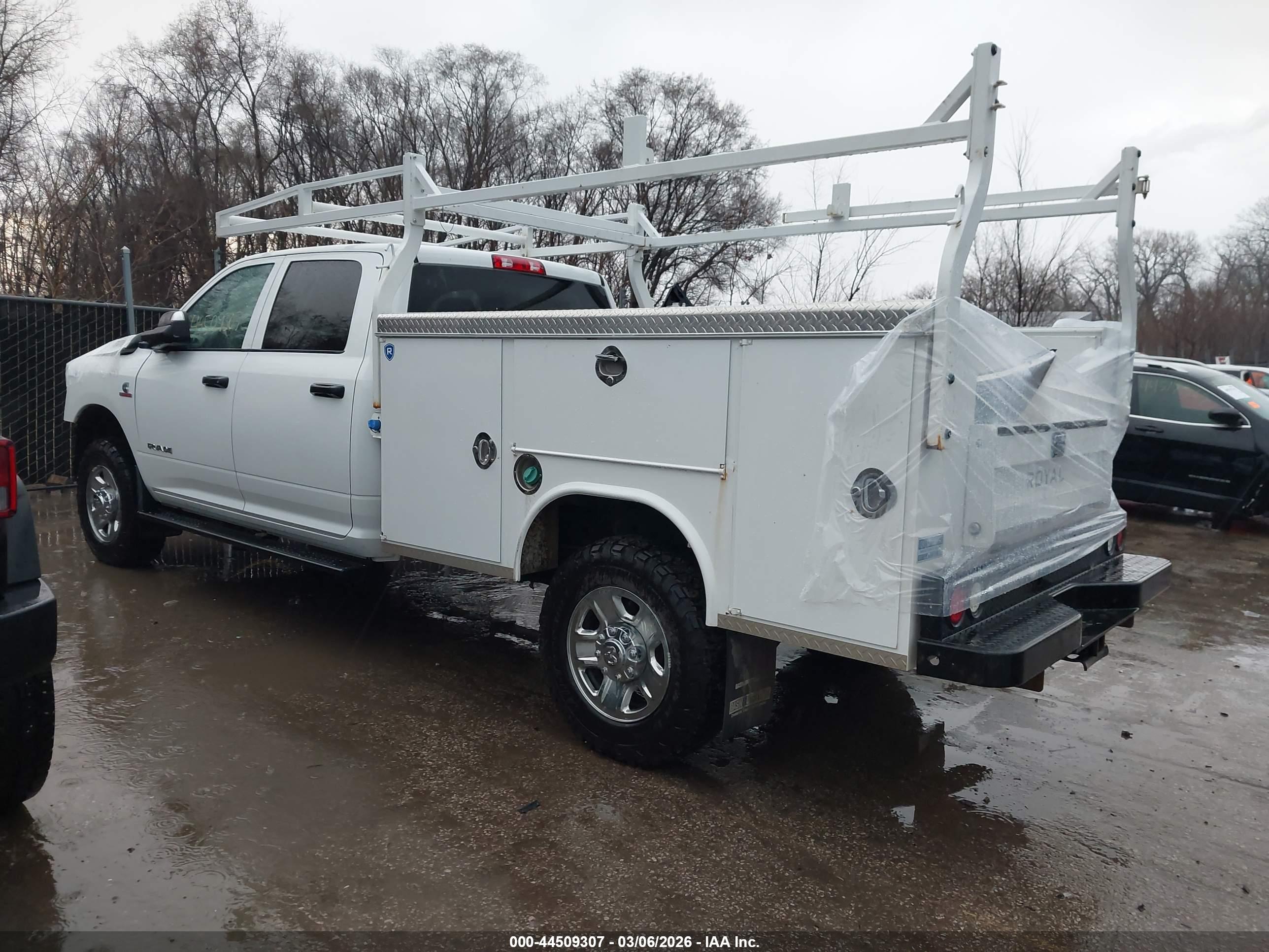 RAM 3500 image 3