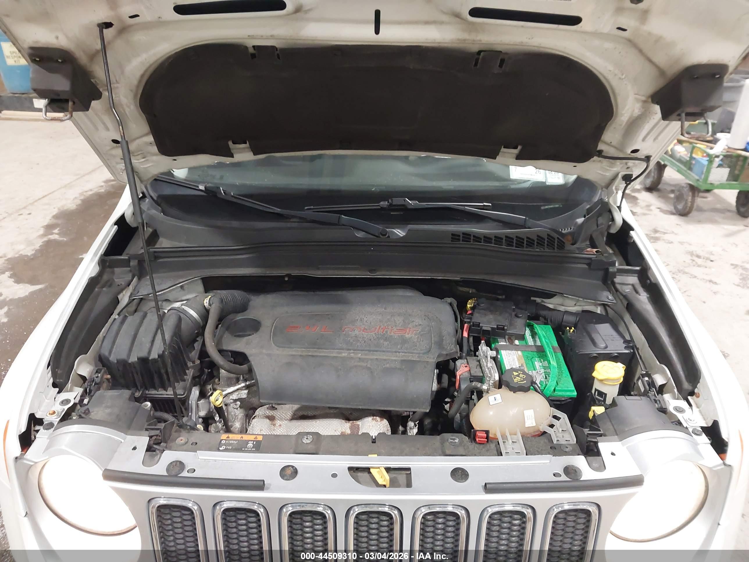JEEP RENEGADE image 10