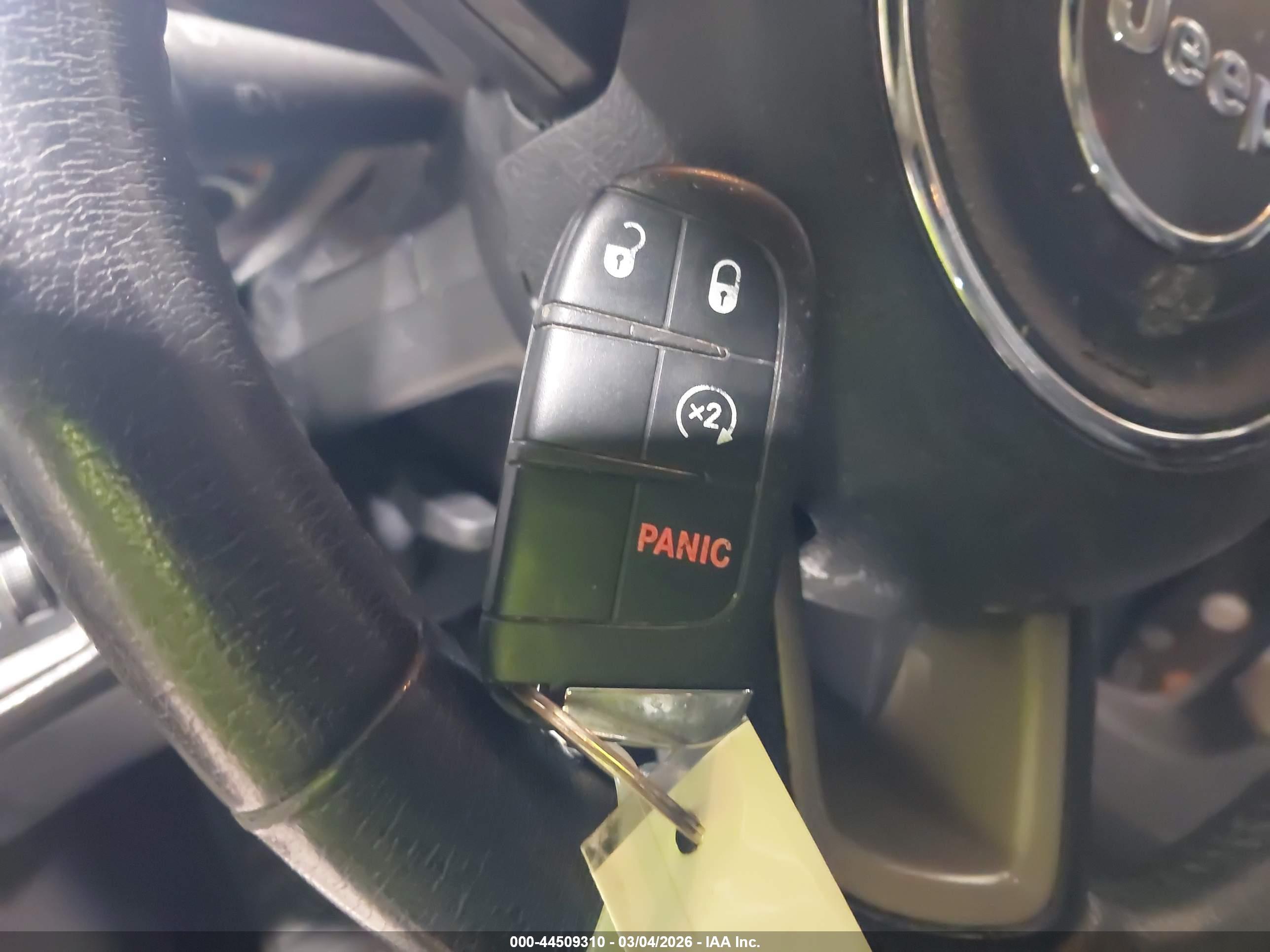 JEEP RENEGADE image 11