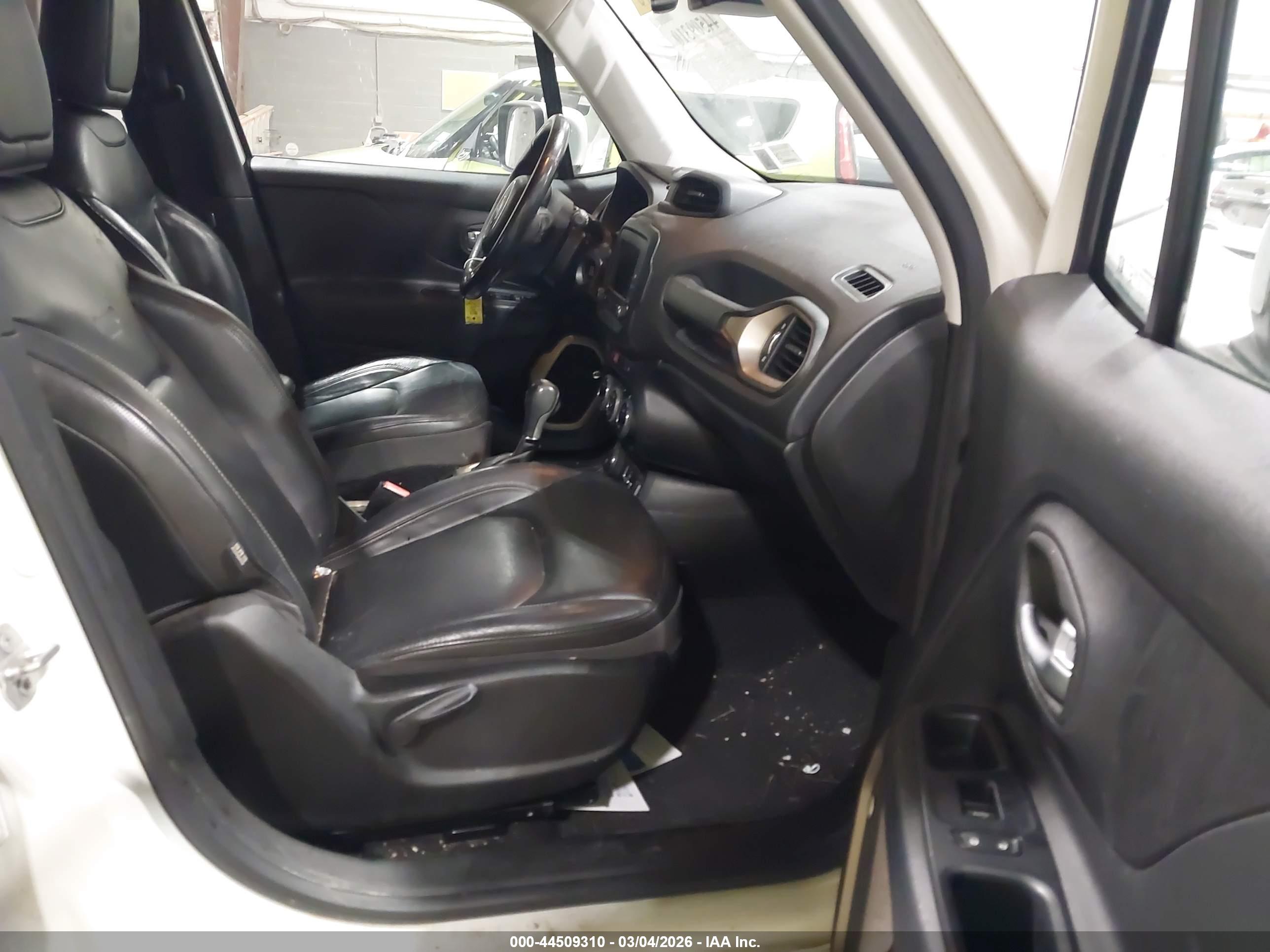 JEEP RENEGADE image 5