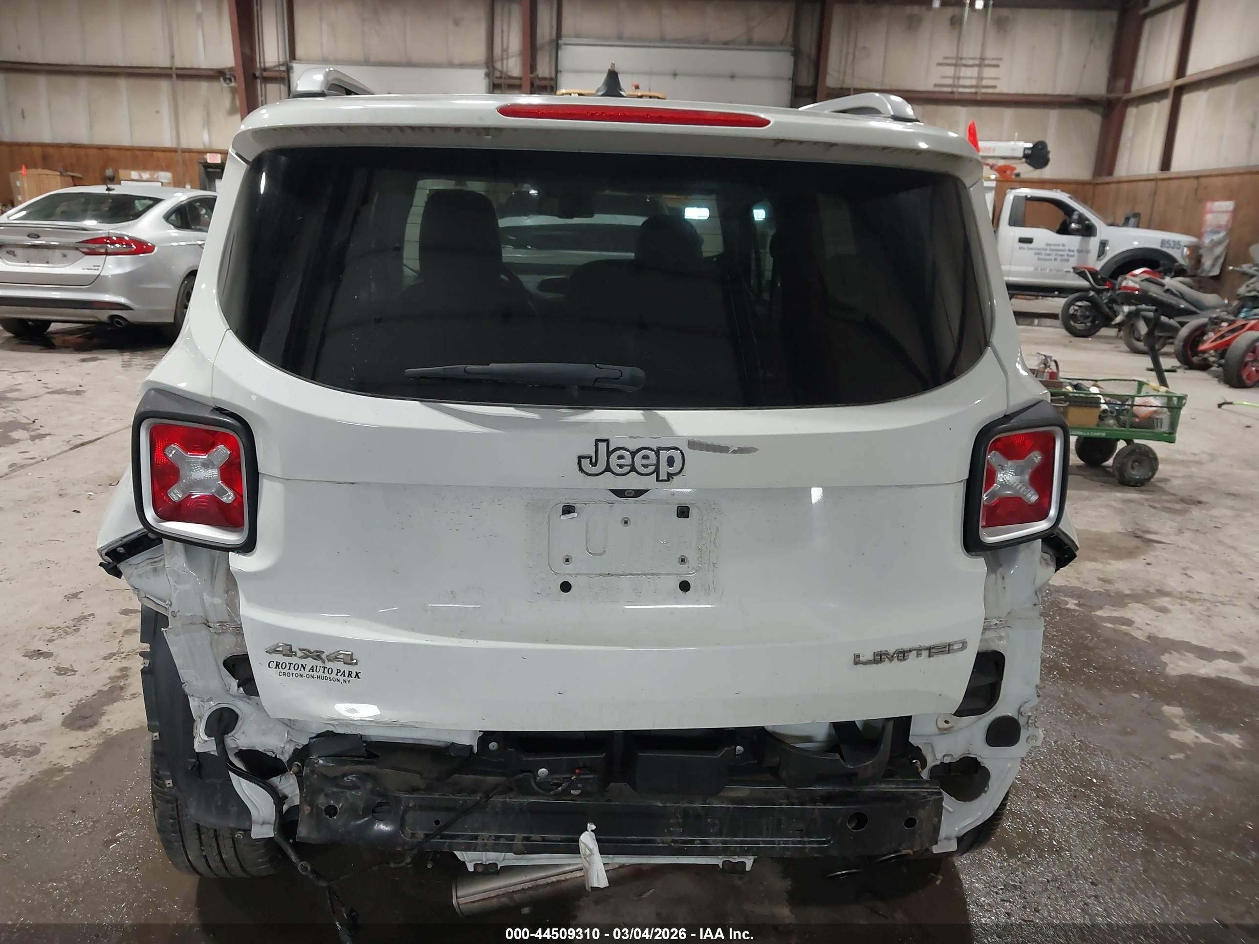 JEEP RENEGADE image 6