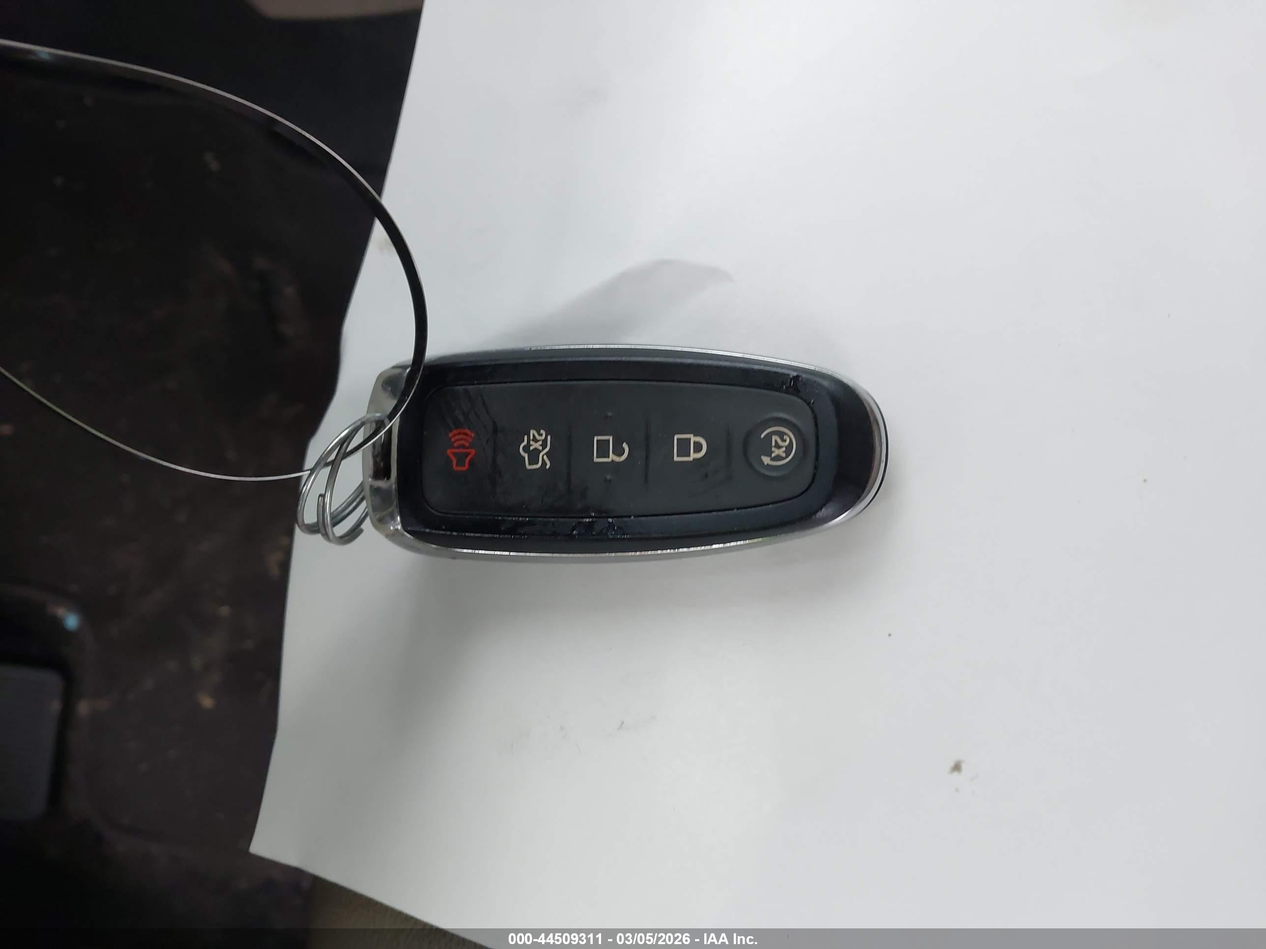 FORD ESCAPE image 11