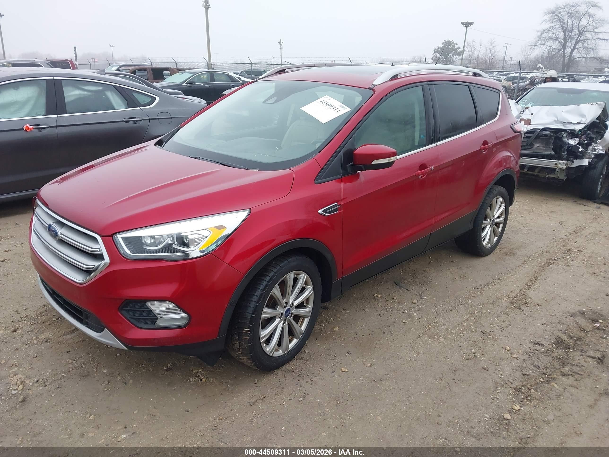 FORD ESCAPE image 2