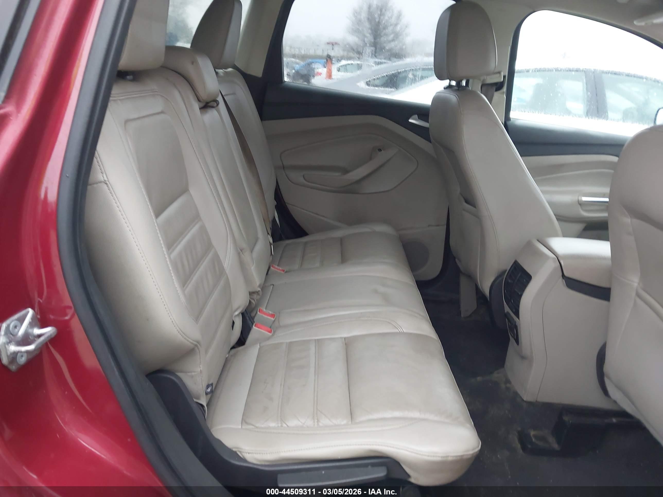 FORD ESCAPE image 8