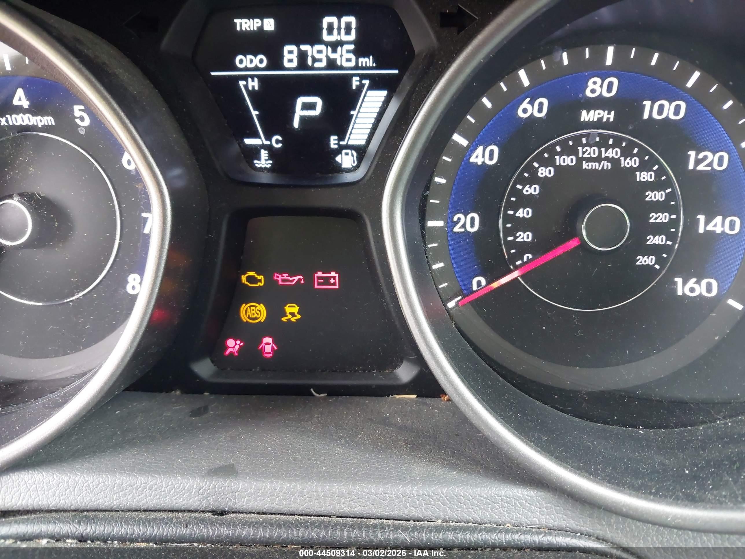 HYUNDAI ELANTRA image 7
