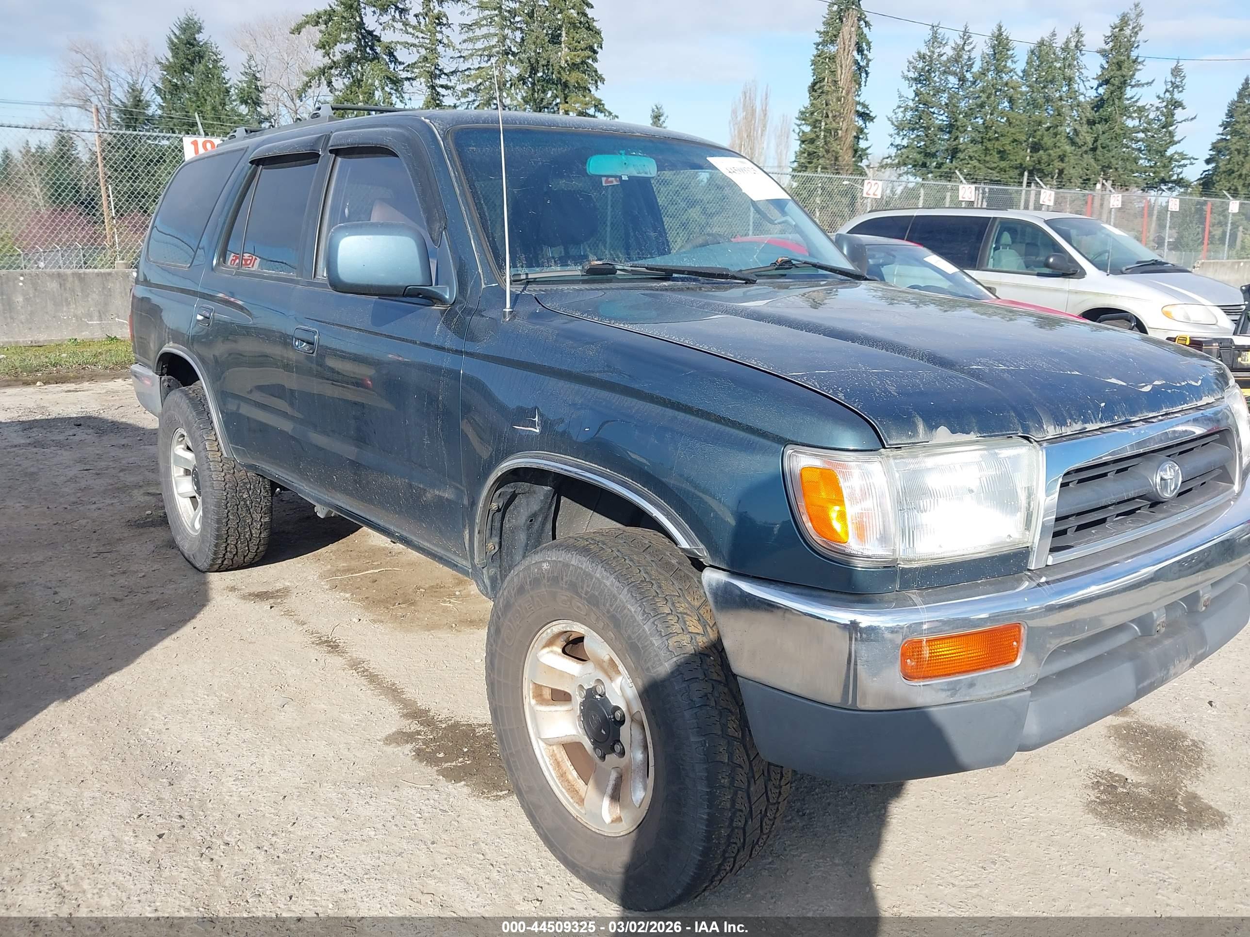 TOYOTA 4RUNNER image 6