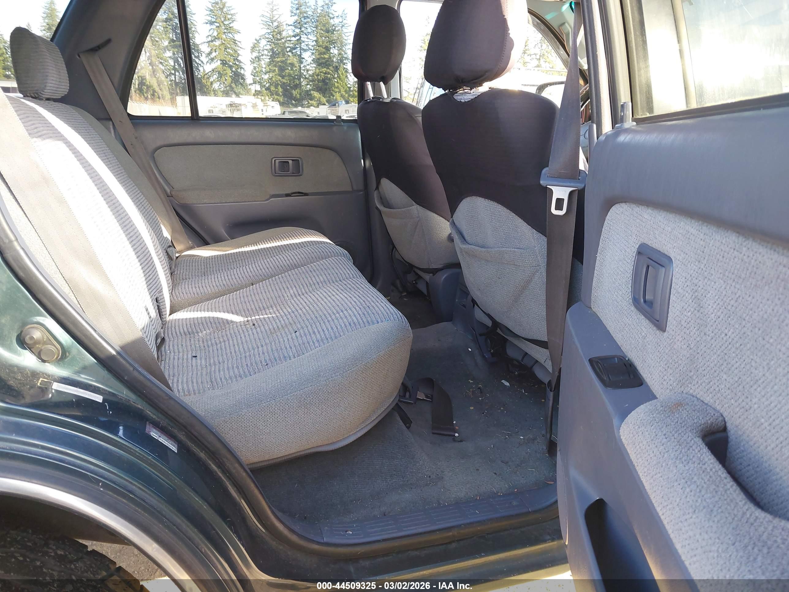 TOYOTA 4RUNNER image 8