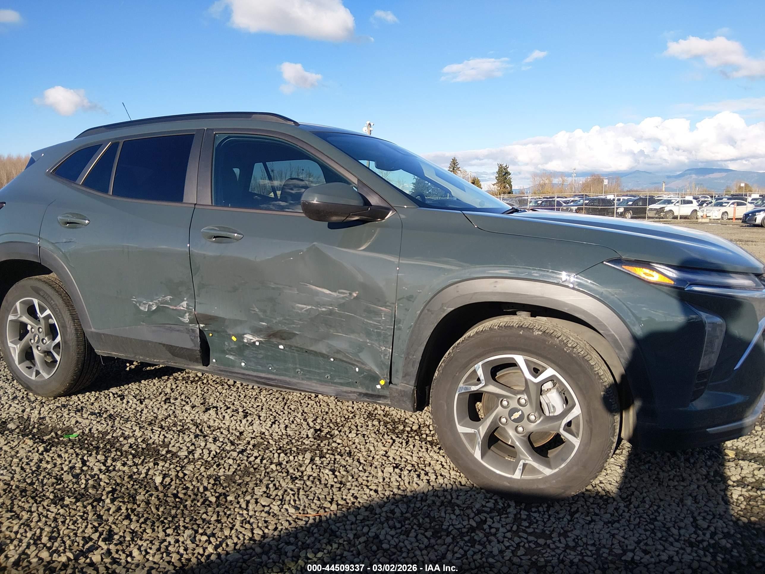 CHEVROLET TRAX image 6